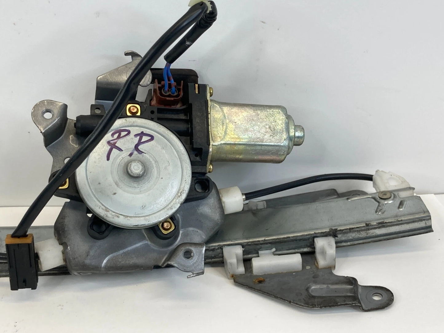 2001-2004 NISSAN PATHFINDER REAR RIGHT SIDE DOOR WINDOW MOTOR W/ REGULATOR OEM