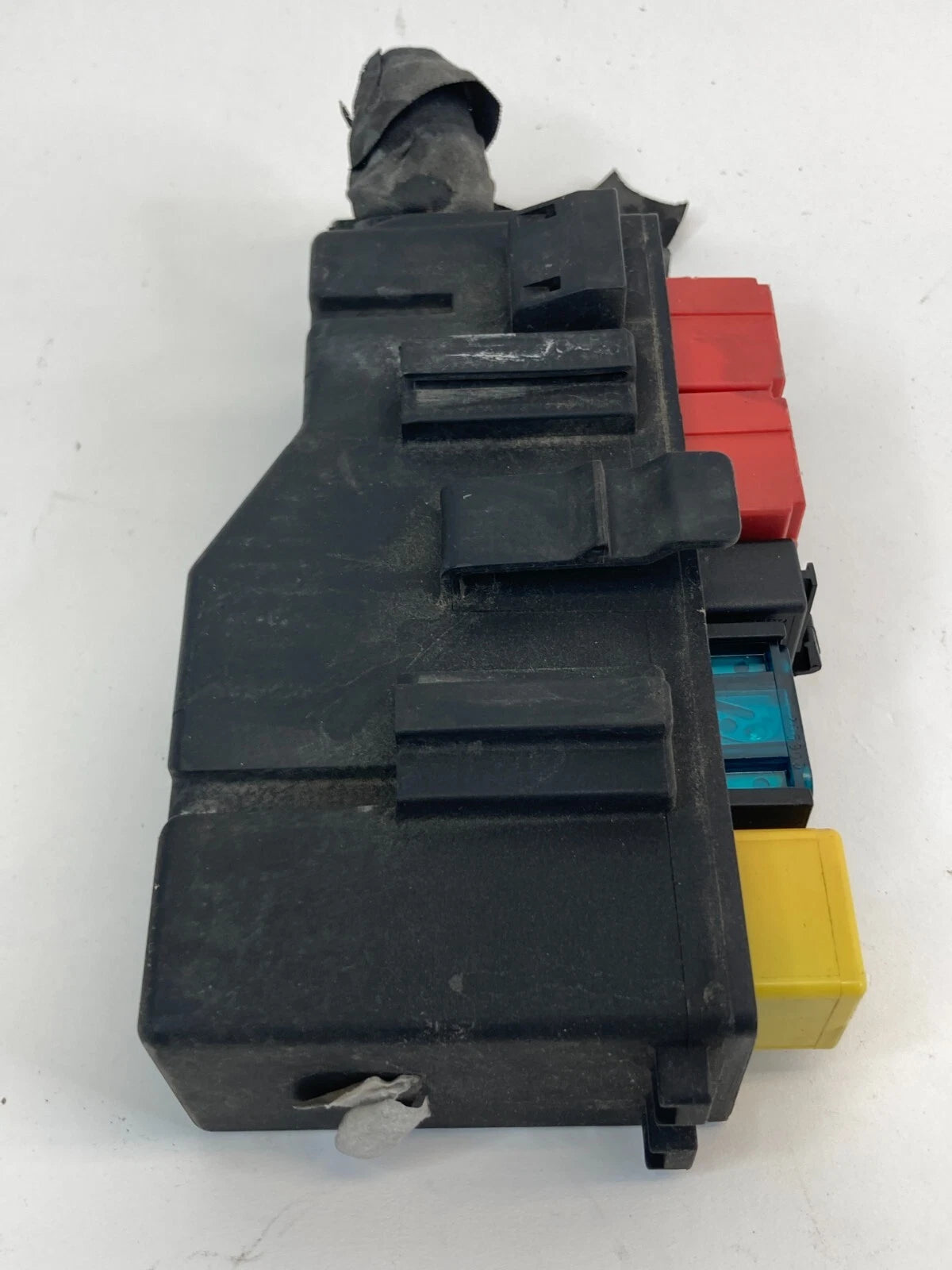 2003-2011 SAAB 9-3 ENGINE 2.0L FUSE BOX RELAY MODULE GROMMET BRACKET 12788777