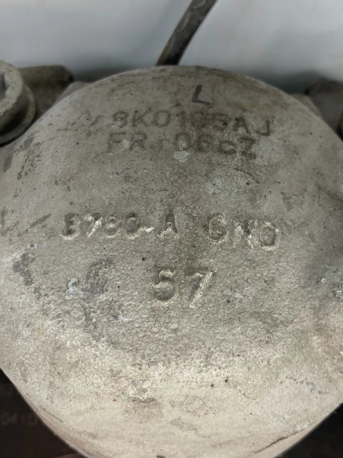 09-16 AUDI A4 A4 QUATTRO 2.0L FRONT LEFT DRIVER SIDE BRAKE CALIPER 8K0105AJ OEM