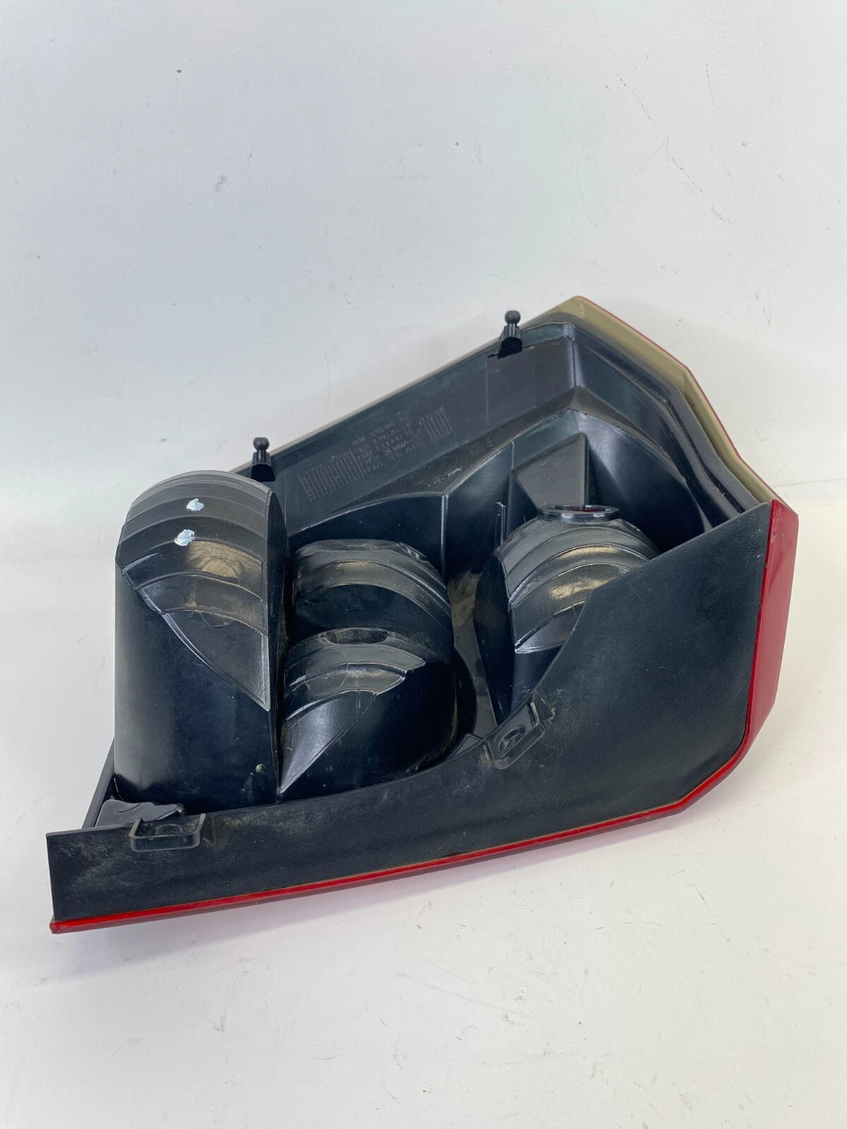 2008-2012 DODGE CALIBER REAR RIGHT PASSENGER SIDE TAIL LIGHT LAMP OEM