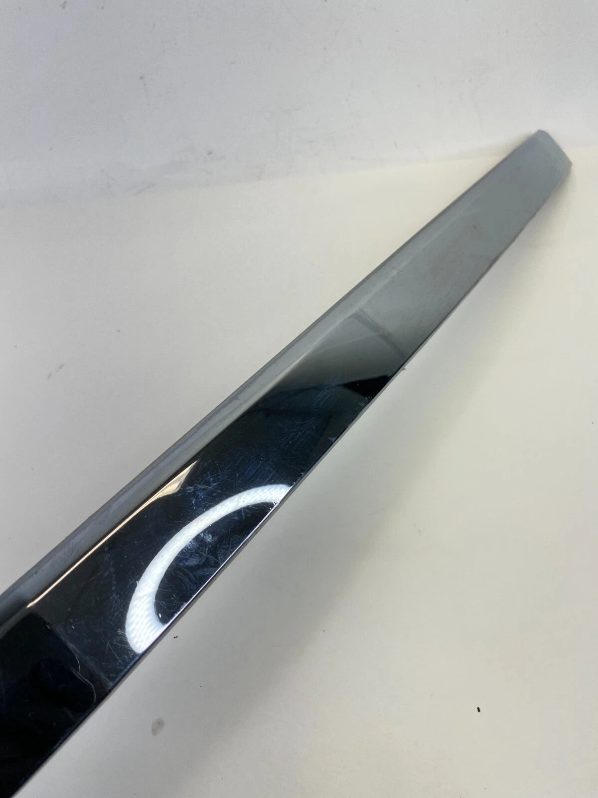 2008-2010 SATURN VUE REAR TRUNK LOWER LIFTGATE APPLIQUE TRIM CHROME 96661356 OEM