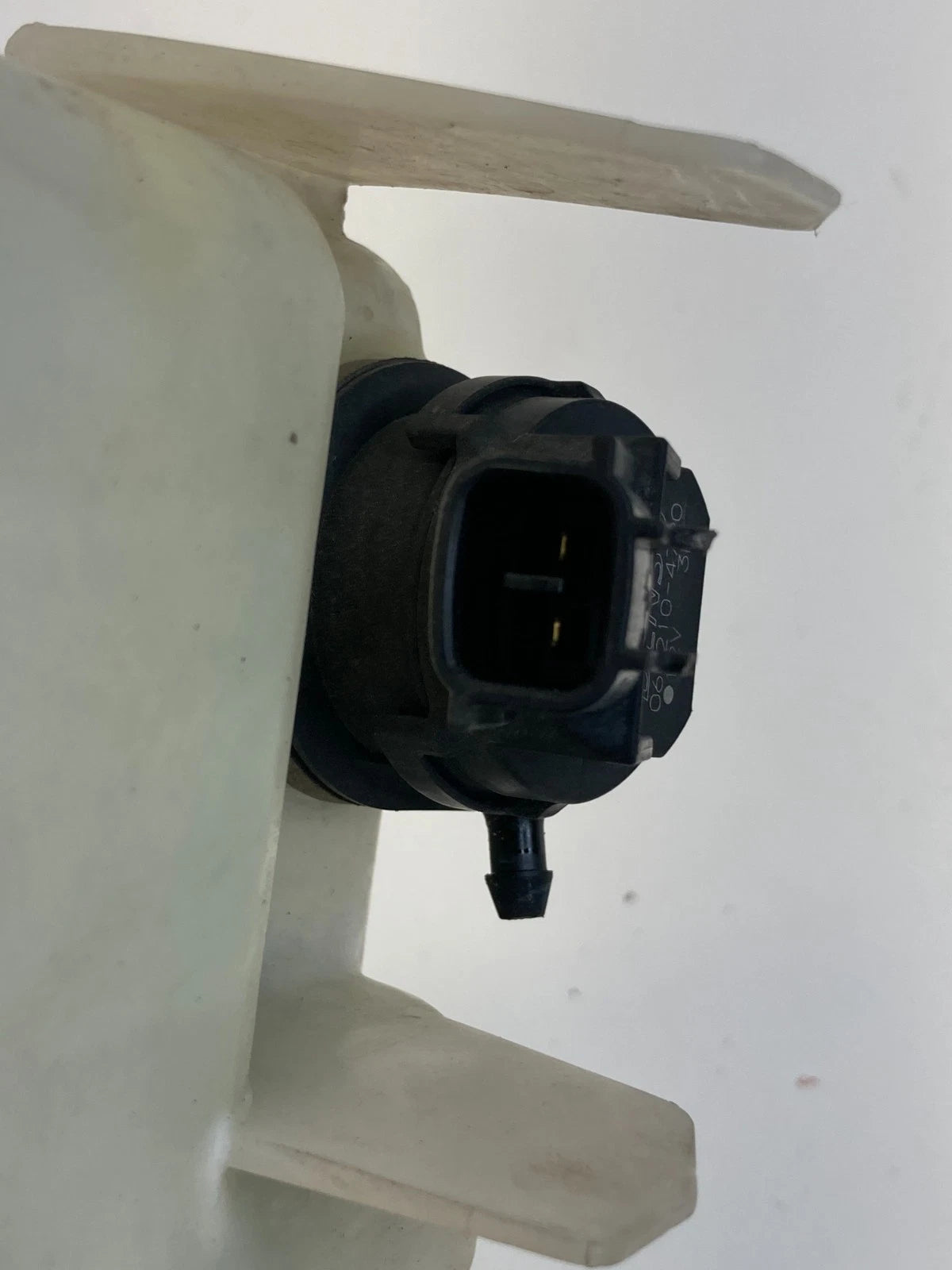 2004-2020 TOYOTA SIENNA WINDSHIELD WIPER WASHER FLUID RESERVOIR W/ PUMP OEM