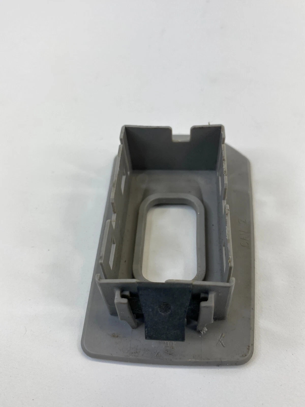 2004 2005 CADILLAC SRX REAR LEFT WINDOW SWITCH COVER BEZEL TRIM 10300-JL467 OEM