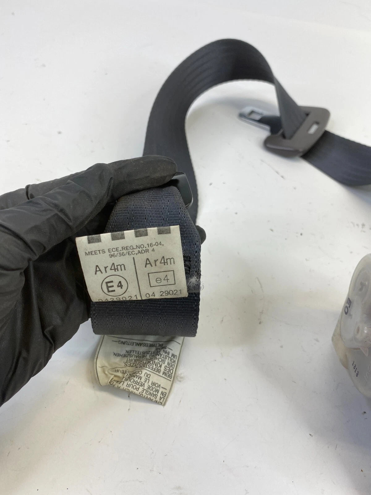 2000 2001 TOYOTA CELICA REAR LEFT SIDE BACK SEAT BELT RETRACTOR RR LH OEM