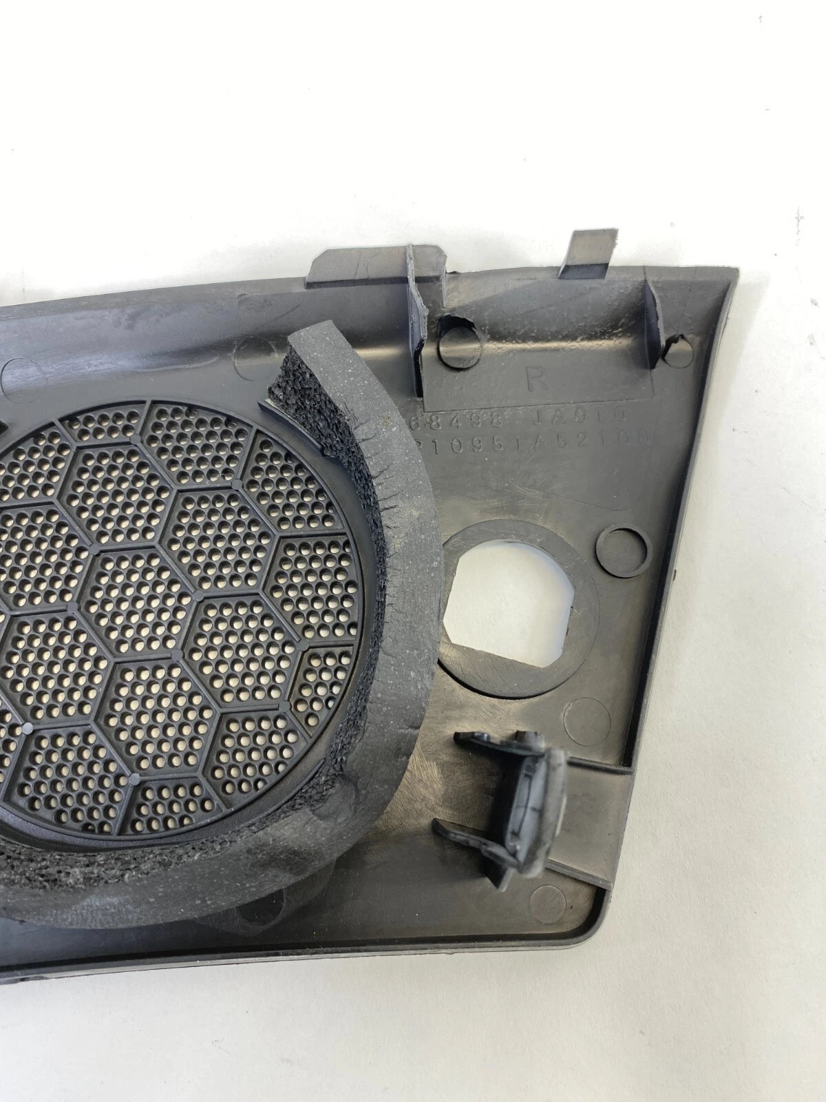 09-14 MAXIMA 07-13 ALTIMA DASH RIGHT SPEAKER GRILLE COVER TRIM 68498-JA010 OEM