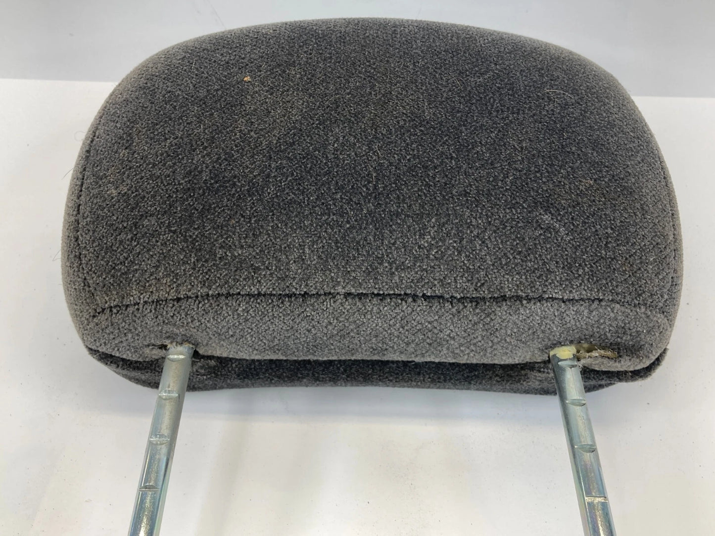 2006-2009 CHEVROLET TRAILBLAZER FRONT RIGHT SIDE SEAT HEAD REST HEADREST OEM