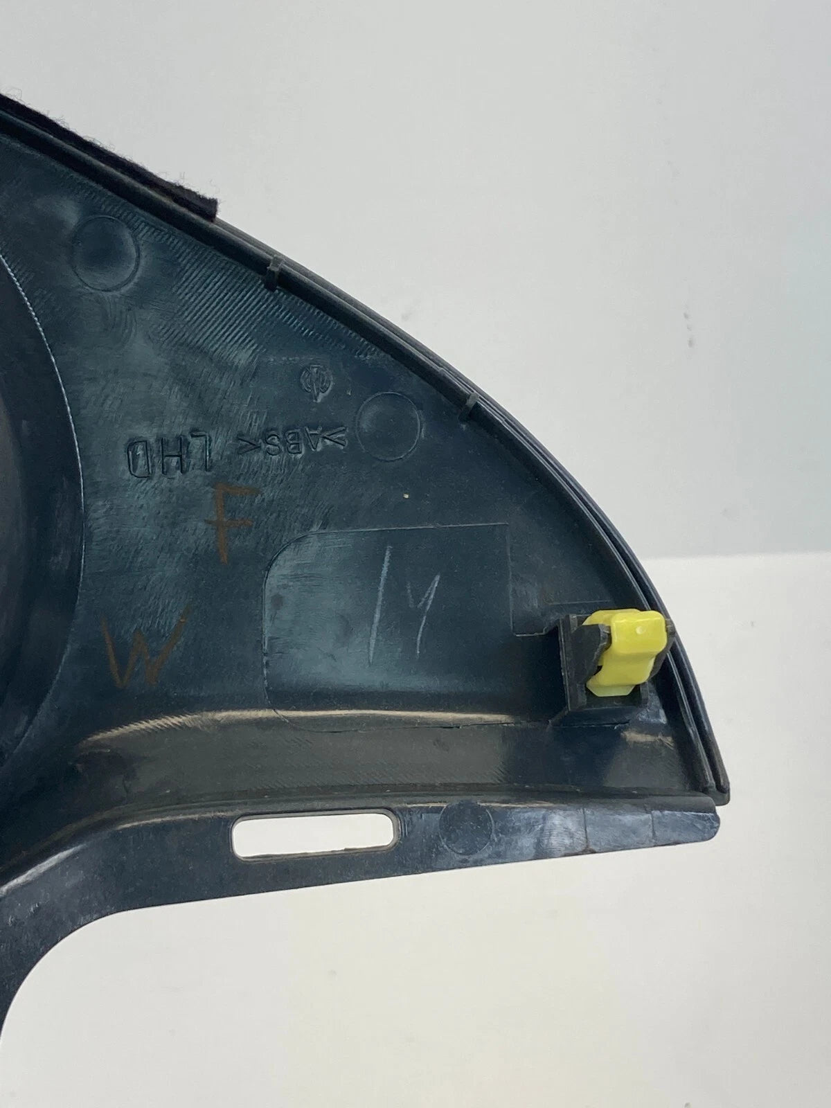 04-07 TOYOTA HIGHLANDER SPEEDOMETER INSTRUMENT CLUSTER DASH BEZEL 55410-48060