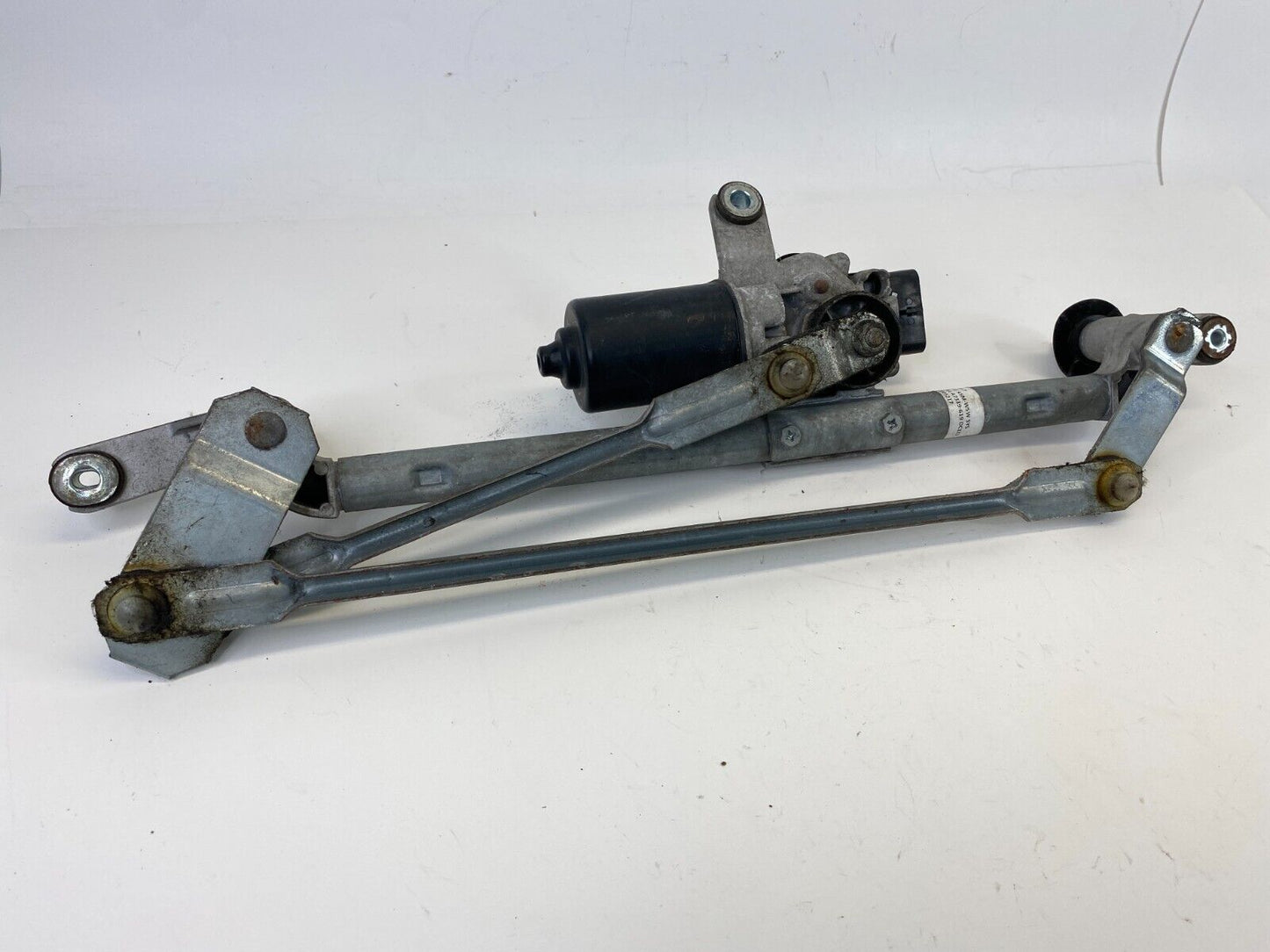 2008-2011 Chrysler Town & Country Front Windshield Wiper Motor w/ Linkage OEM