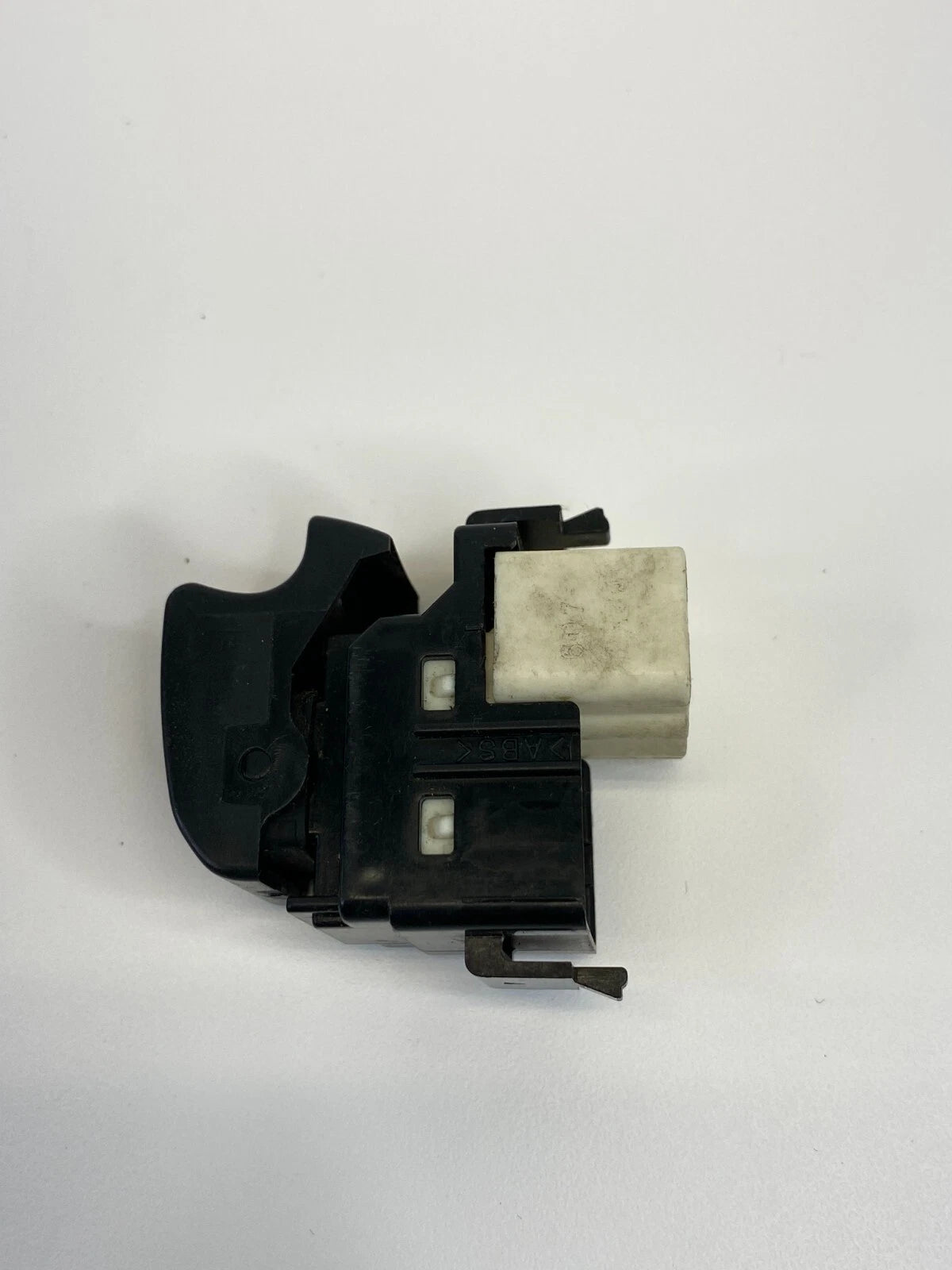 2003-2008 TOYOTA COROLLA 4-DR FRONT RIGHT PASSENGER DOOR WINDOW BUTTON SWITCH