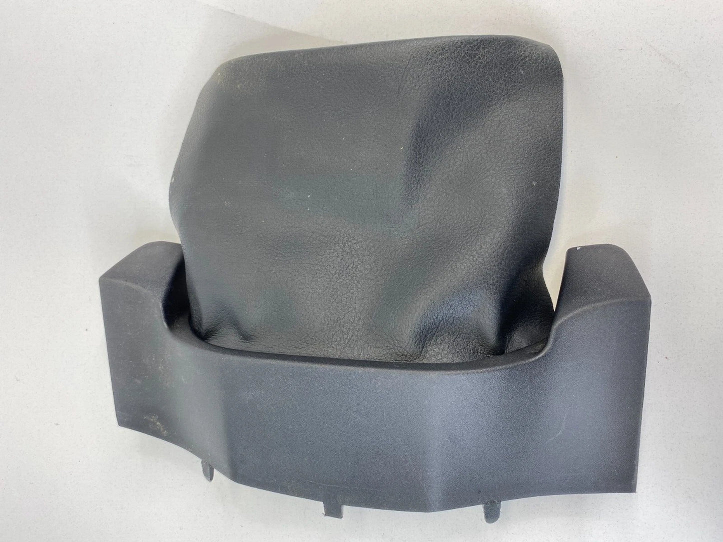 12-18 FORD FOCUS STEERING COLUMN UPPER BACK COVER SHROUD TRIM BM51-A04291-ABW