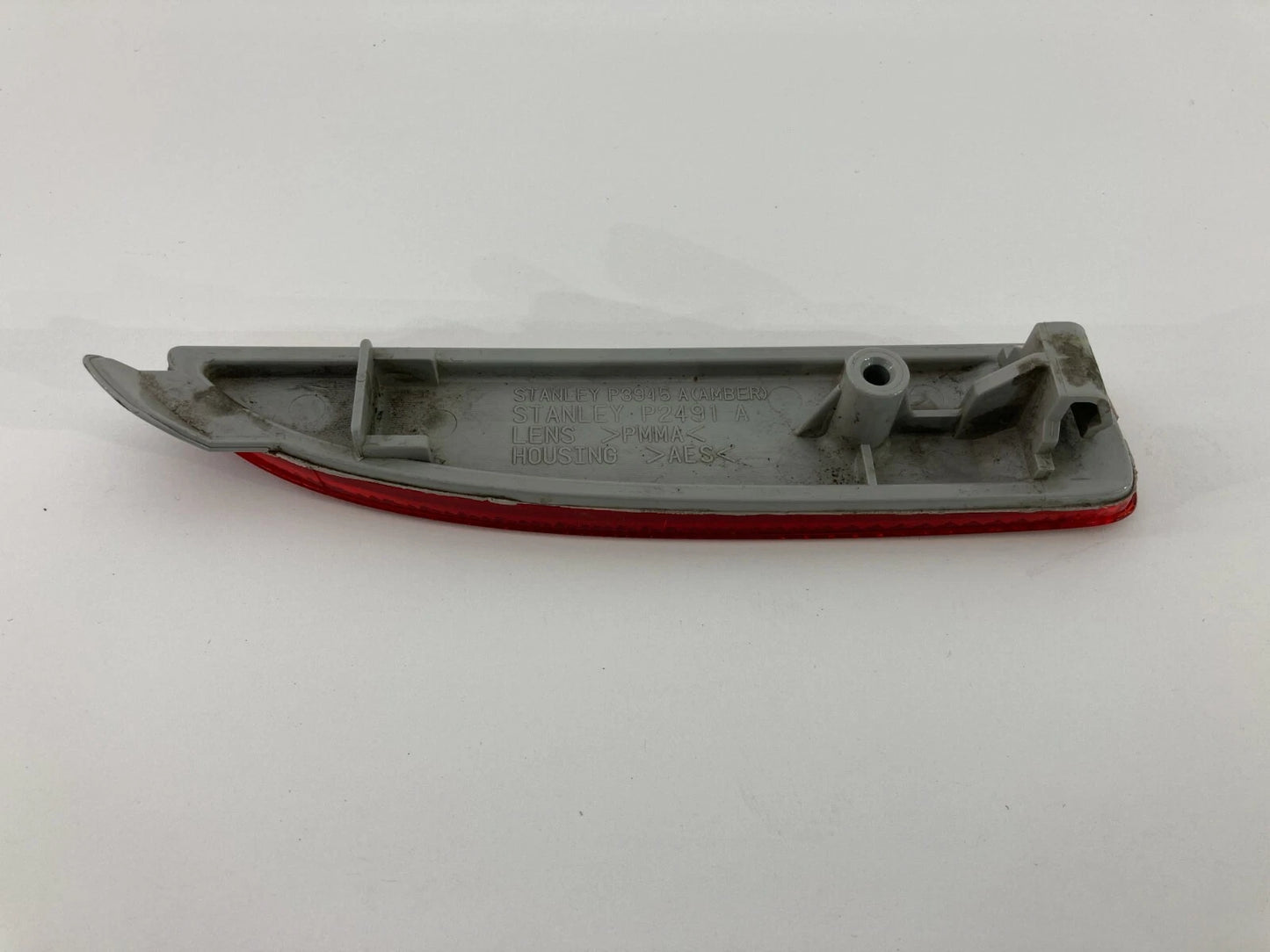 2004 05 06 07 08 2009 MAZDA 3 REAR LEFT DRIVER SIDE MARKER LIGHT LAMP P3945A OEM