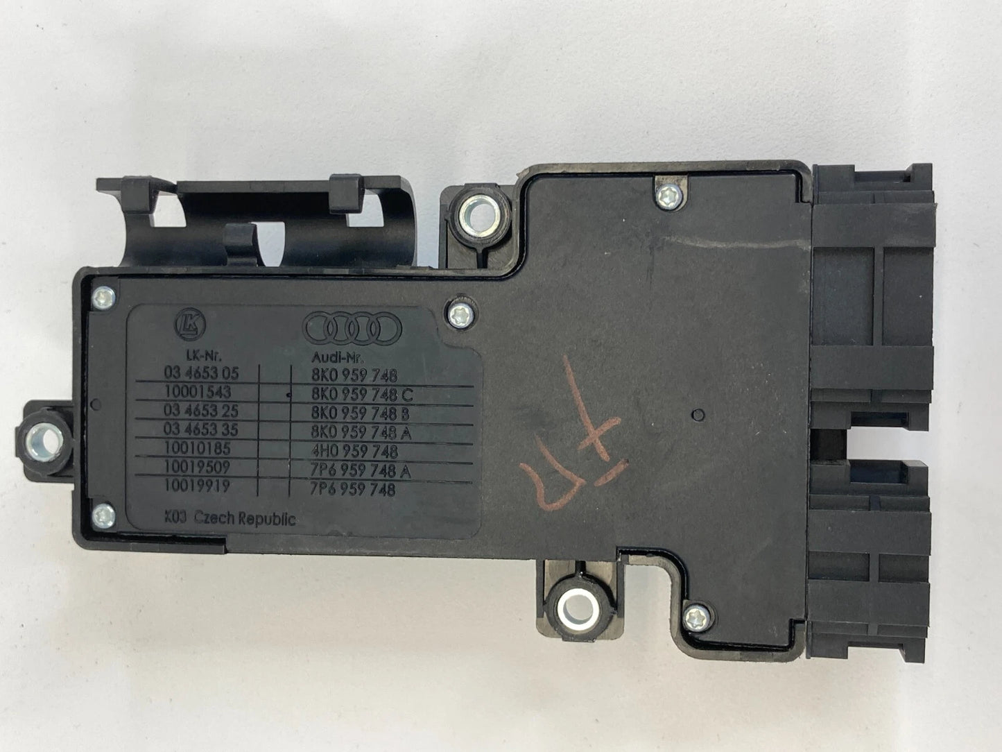 2009-2017 VOLKSWAGEN CC FRONT RIGHT POWER SEAT ADJUSTER SWITCH 8K0-959-748 OEM
