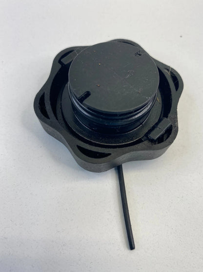 2001-2007 FORD ESCAPE POWER STEERING FLUID RESERVOIR BOTTLE TANK COVER CAP OEM