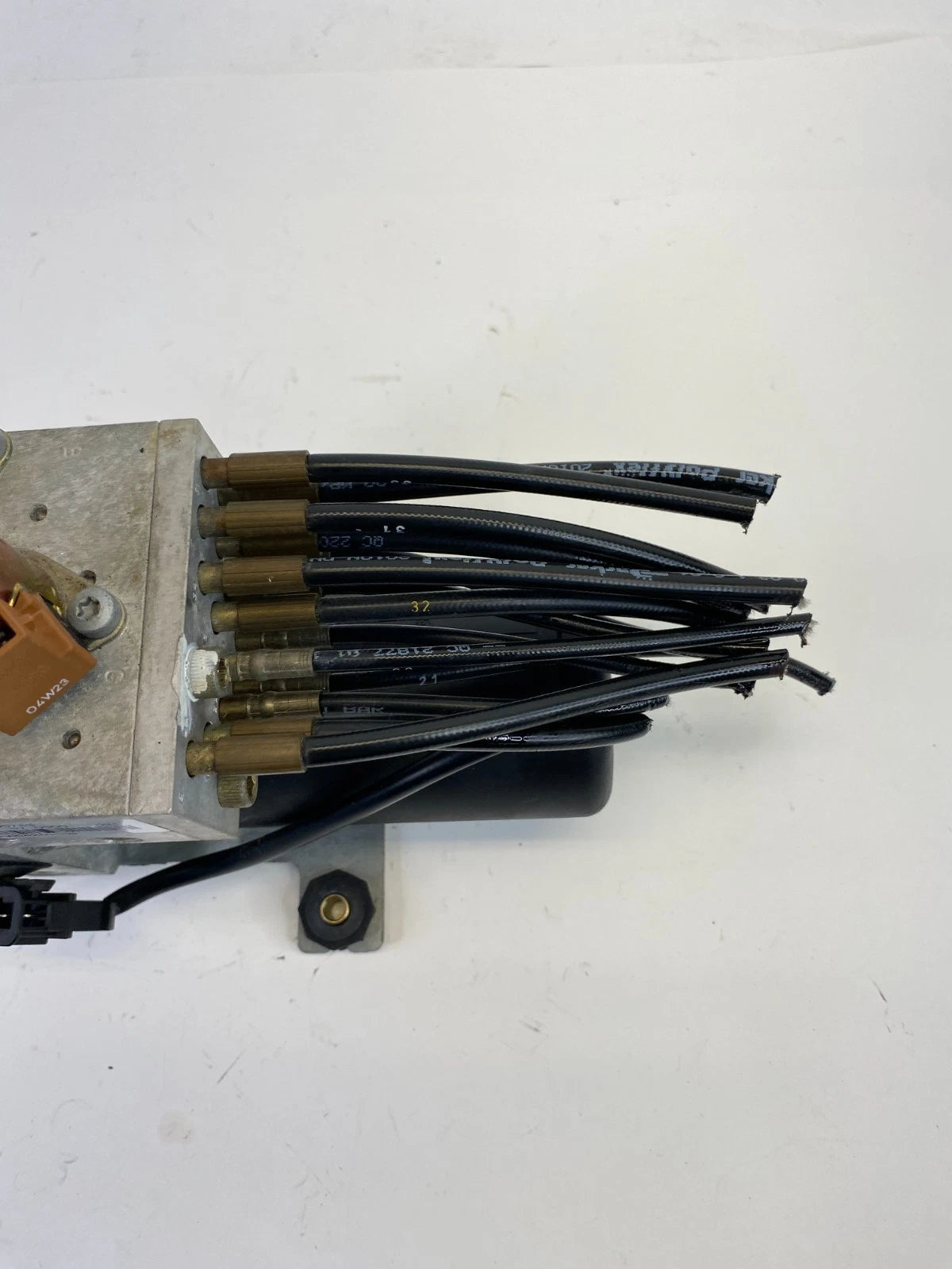 2004-2010 Saab 9-3 Convertible Roof Top Hydraulic Lift Pump Motor OEM