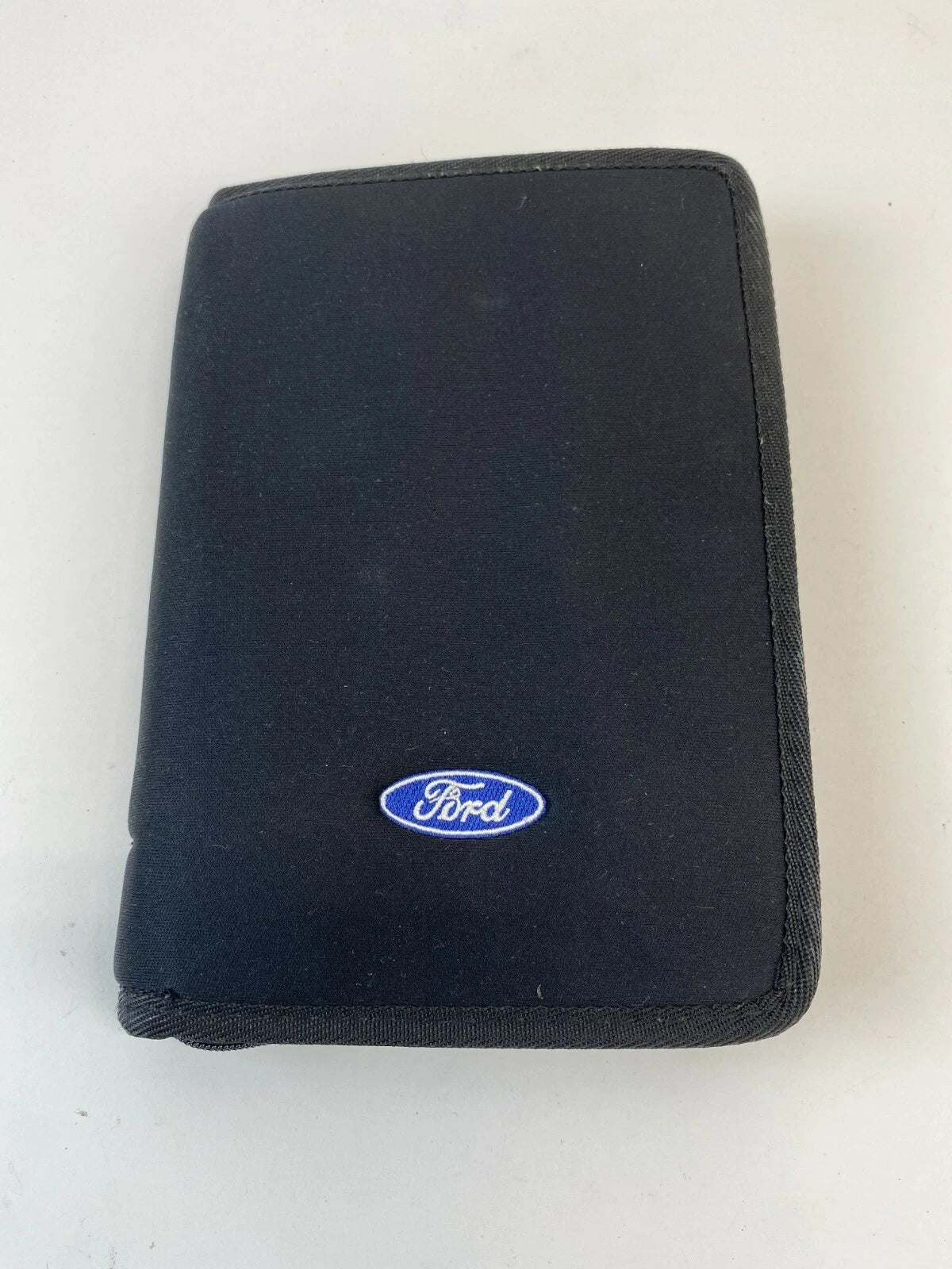 2002 02 FORD FOCUS OWNERS MANUAL QUICK REFERENCE GUIDE BOOK SET W/ CASE OEM