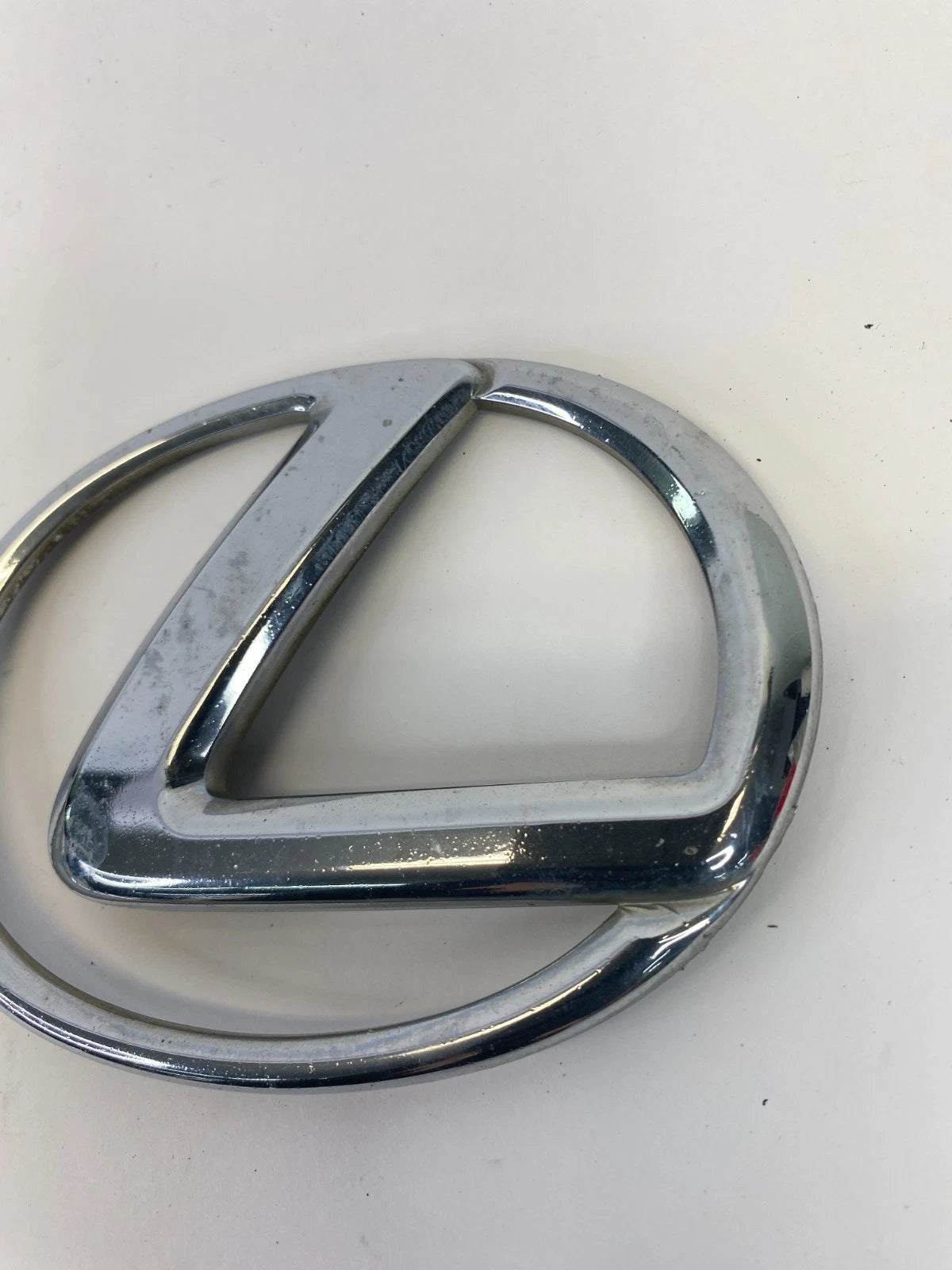 2006-2016 LEXUS IS250 IS350 FRONT GRILL EMBLEM LOGO BADGE CHROME 90975-02080 OEM