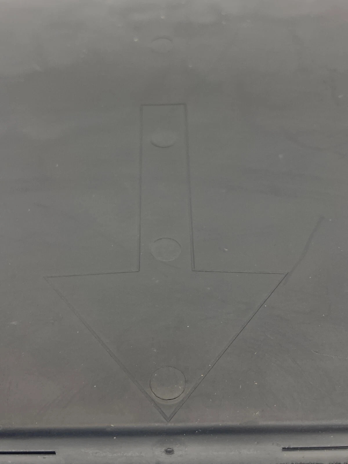 2010 10 DODGE CALIBER MAINSTREET DASH DASHBOARD STORAGE COMPARTMENT RUBBER MAT