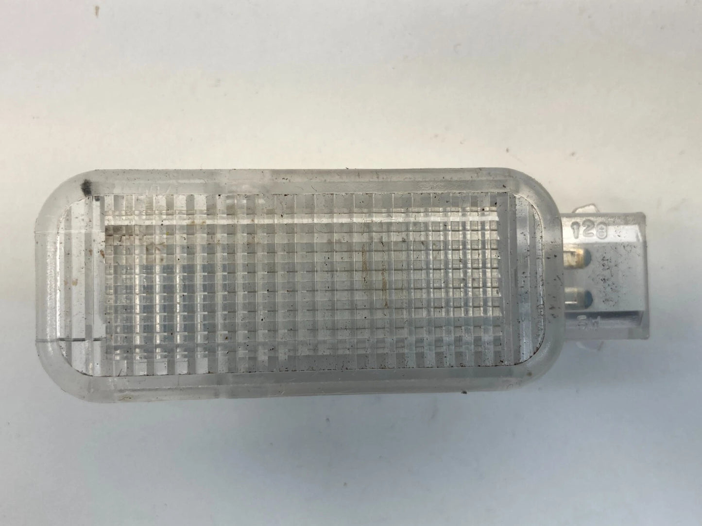 2006-2018 AUDI A6 FRONT LEFT SIDE DOOR PANEL COURTESY LAMP LIGHT 8D0-947-41 OEM