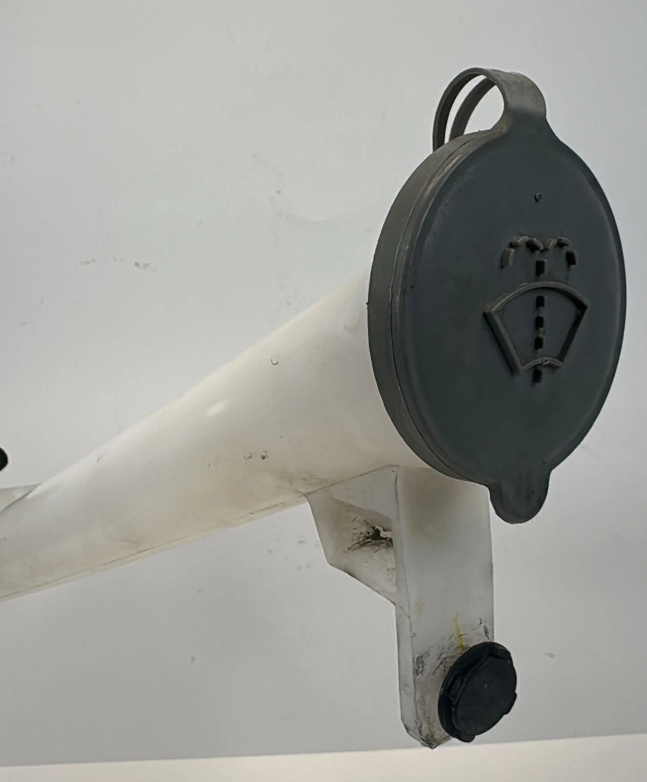 2013-2019 NISSAN SENTRA WINDSHIELD WIPER WASHER FLUID RESERVOIR PIPE FILLER TUBE