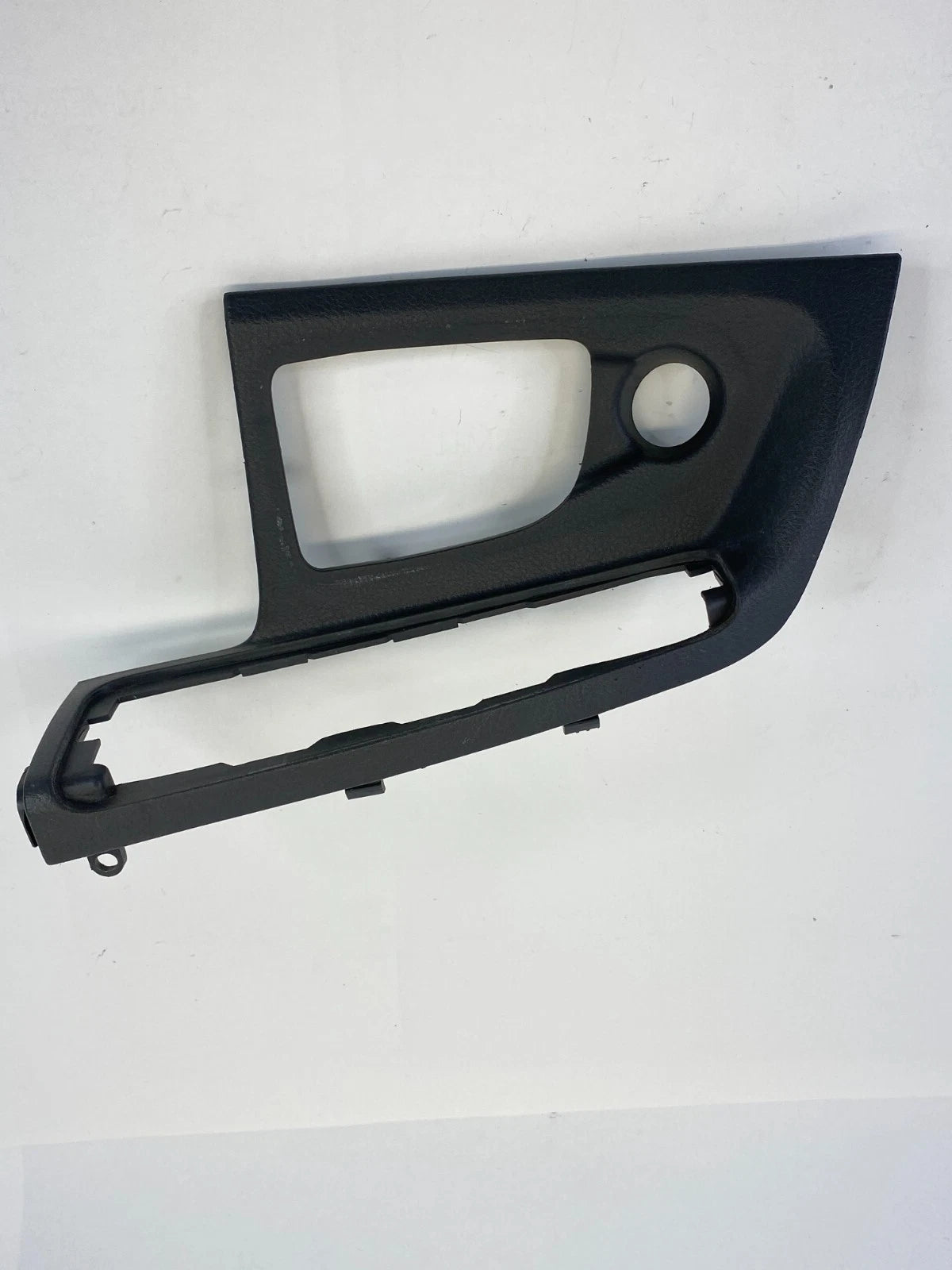 2004-2009 KIA SPECTRA FRONT LEFT DRIVER DOOR WINDOW SWITCH BEZEL OEM 82334-2F000