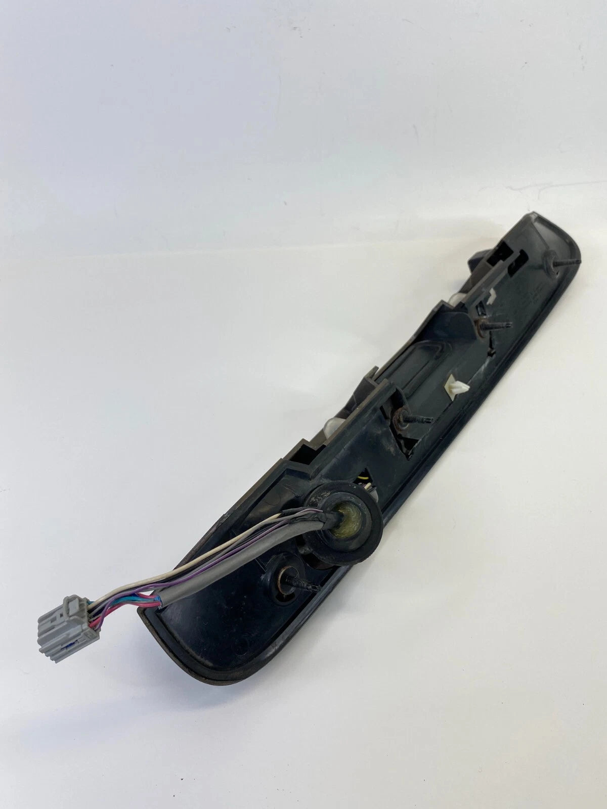 08-17 BUICK ENCLAVE LIFTGATE TRUNK LICENSE FINISH PANEL MOLDING W/ CAMERA OEM