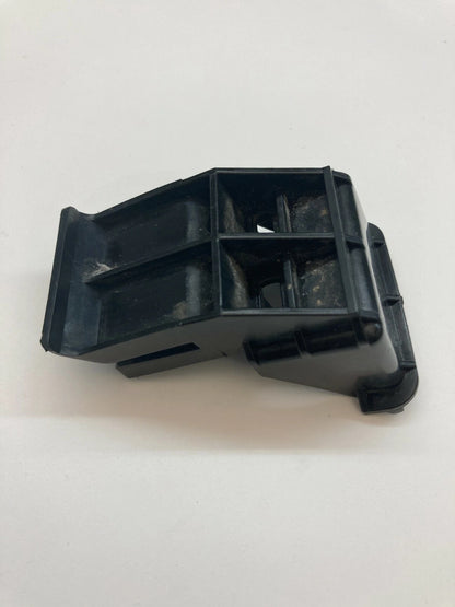 2005-2007 SCION TC REAR PASSENGER RIGHT RR TAILLIGHT BRACKET SUPPORT MOUNT OEM