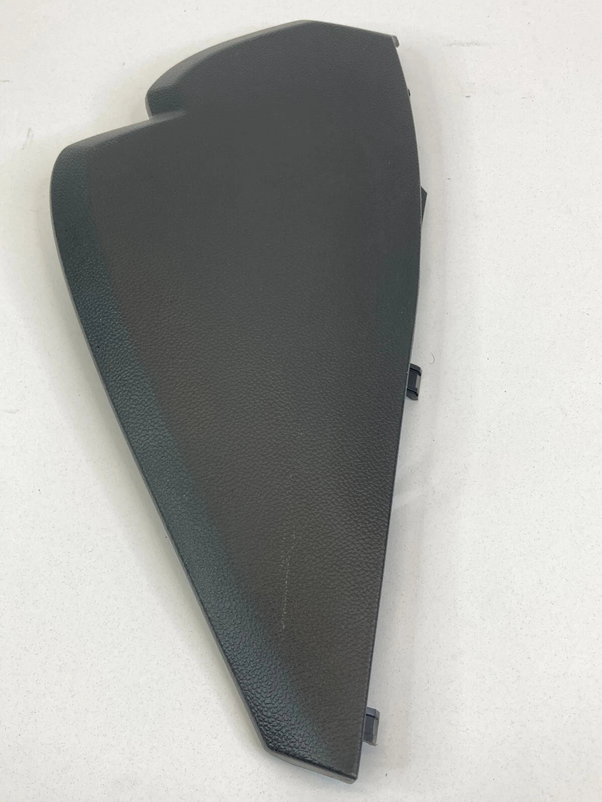 2008-2013 INFINITI G37 SEDAN FRONT RIGHT SIDE END CAP COVER TRIM 68420-JK00A OEM