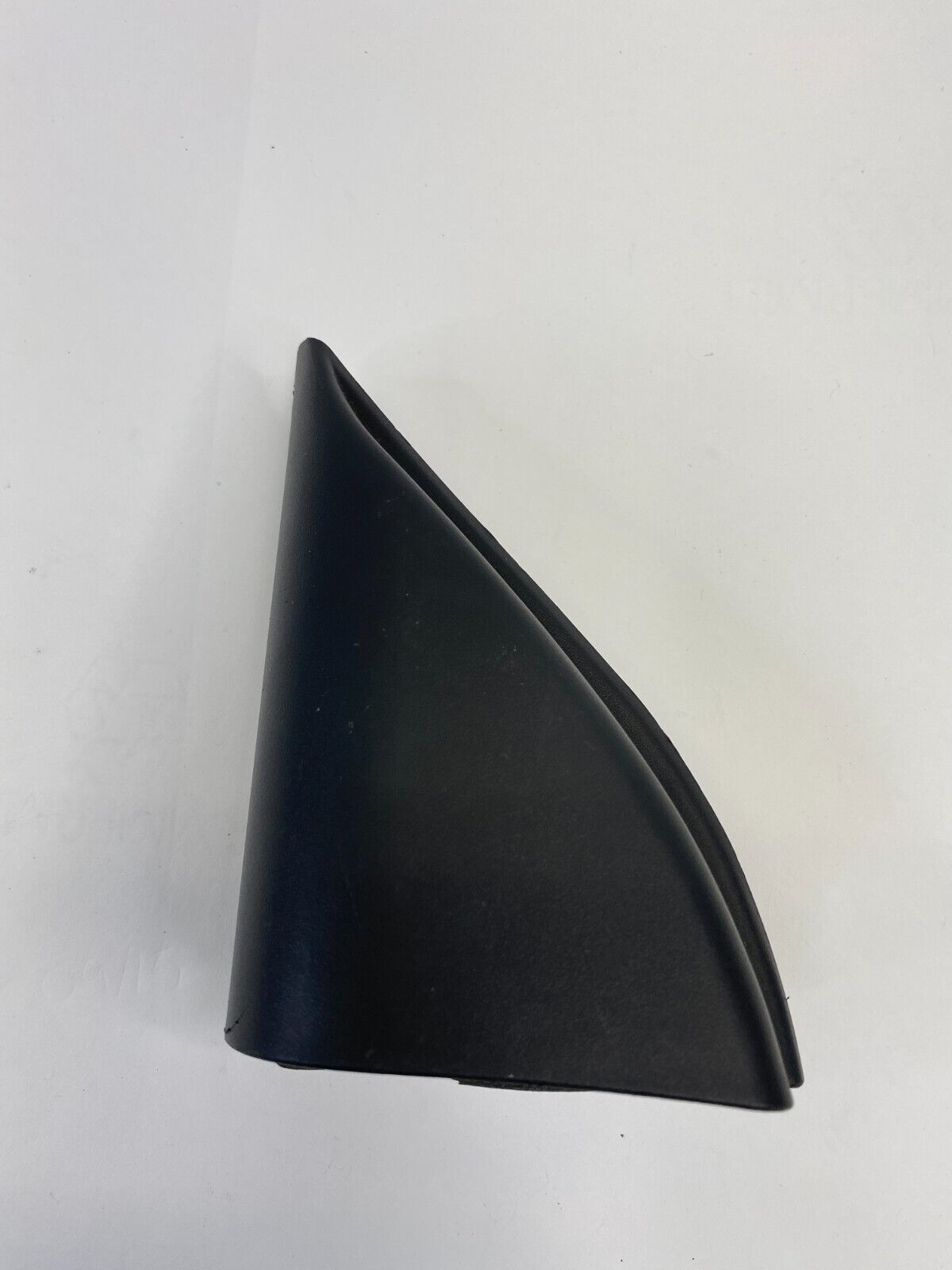 06-11 Hyundai Accent Front Left Side Door Mirror Corner Cover Trim 87650-1E000