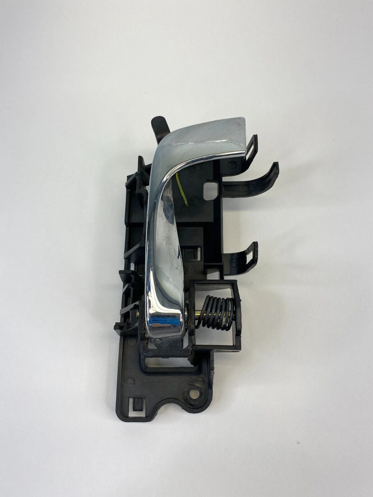 2004-2006 CADILLAC SRX REAR RIGHT BACK SIDE INNER DOOR HANDLE 257078893 OEM