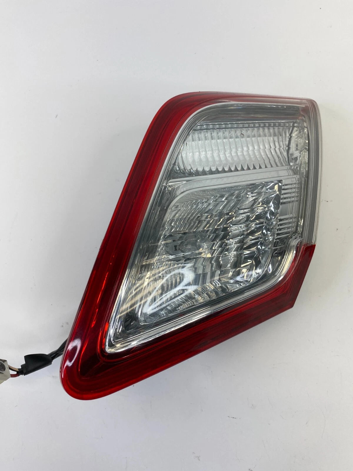 10 11 TOYOTA CAMRY RIGHT PASSENGER INNER TAILLIGHT TAIL LIGHT LAMP 949-531-20