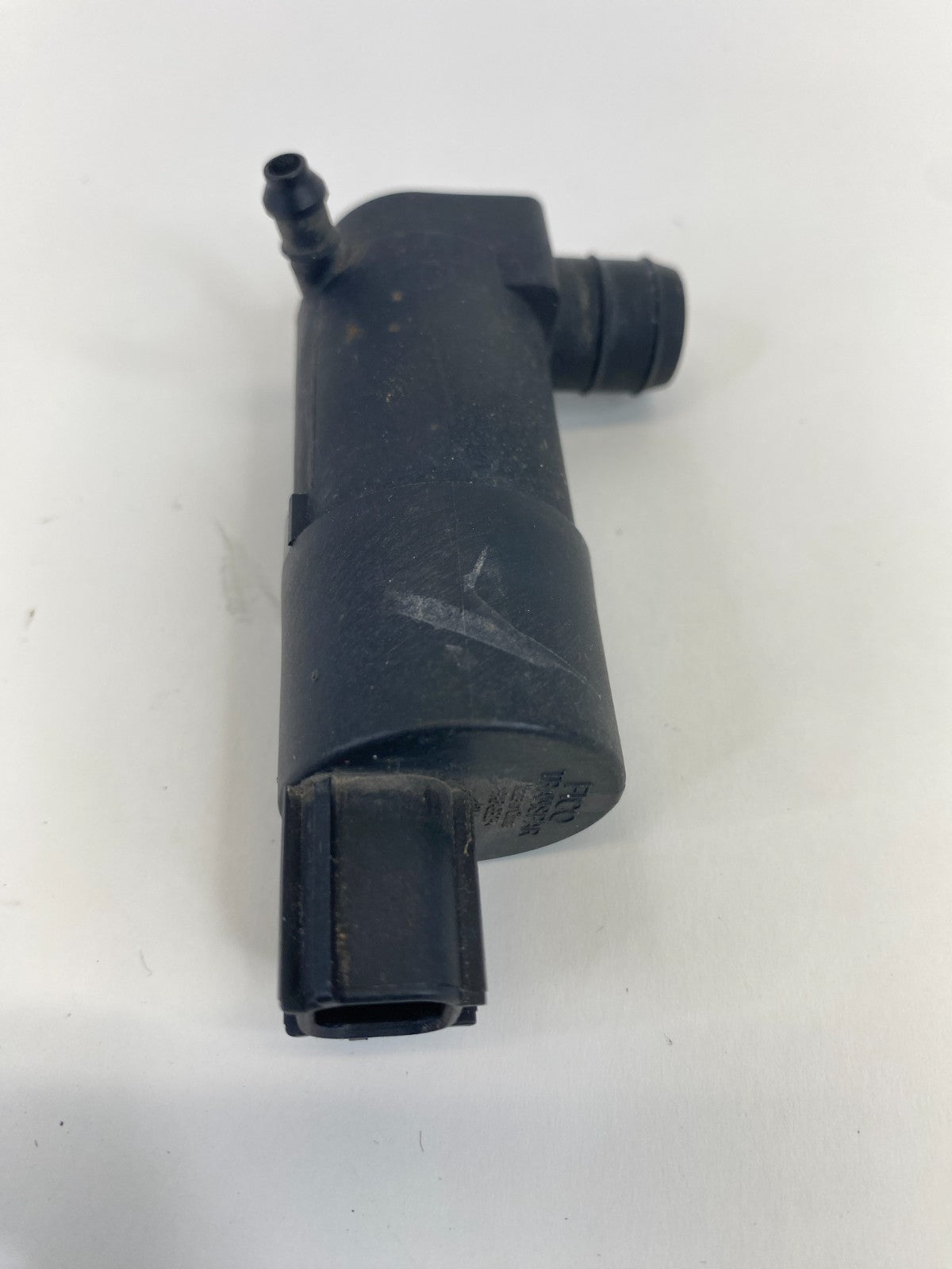 2012-2018 Ford Focus SEDAN Front Windshield Washer Wiper Fluid Pump Assy OEM