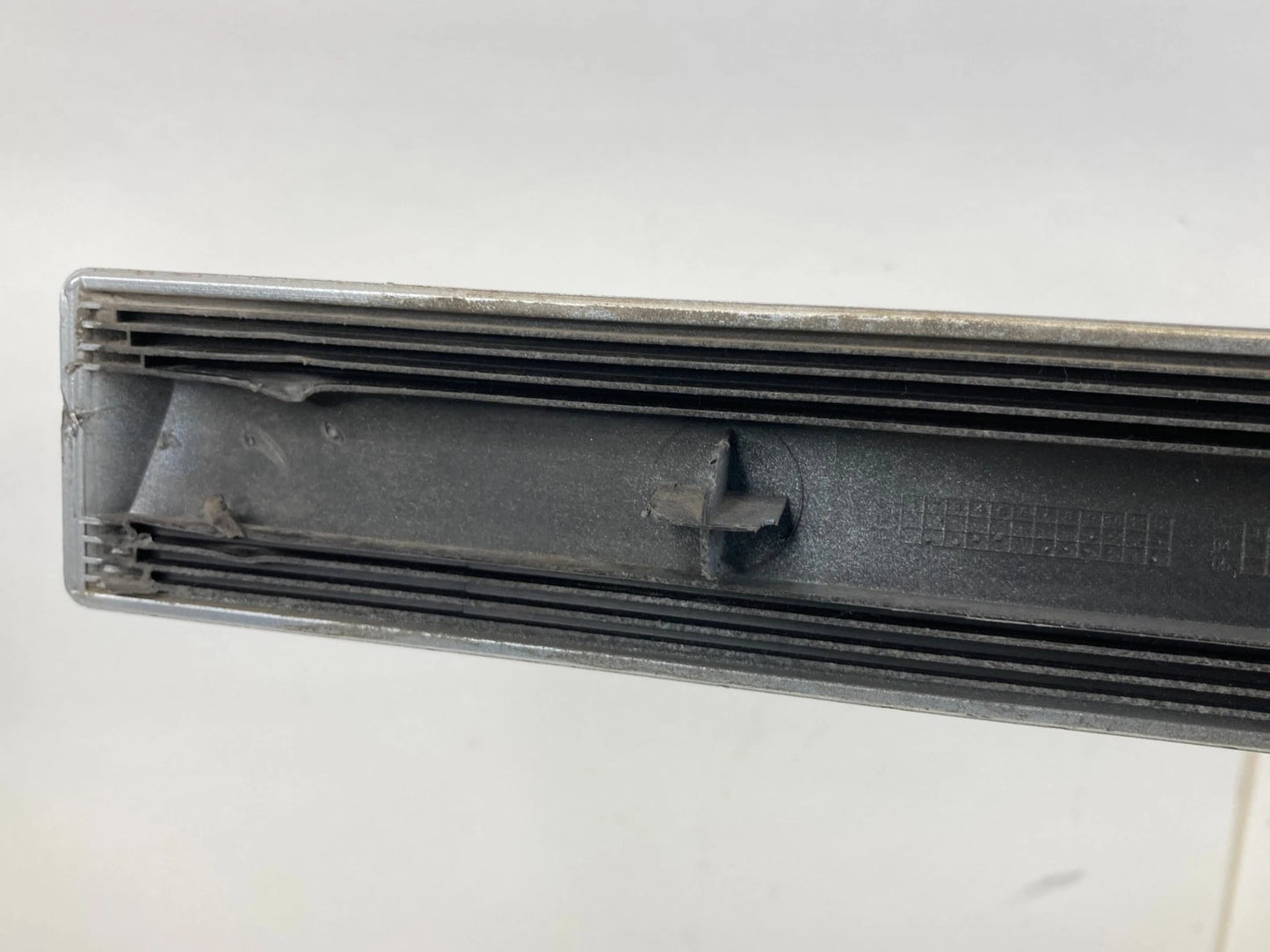 2004-2011 VOLVO S40 SEDAN EXTERIOR REAR RIGHT DOOR MOLDING TRIM BEZEL 39987039