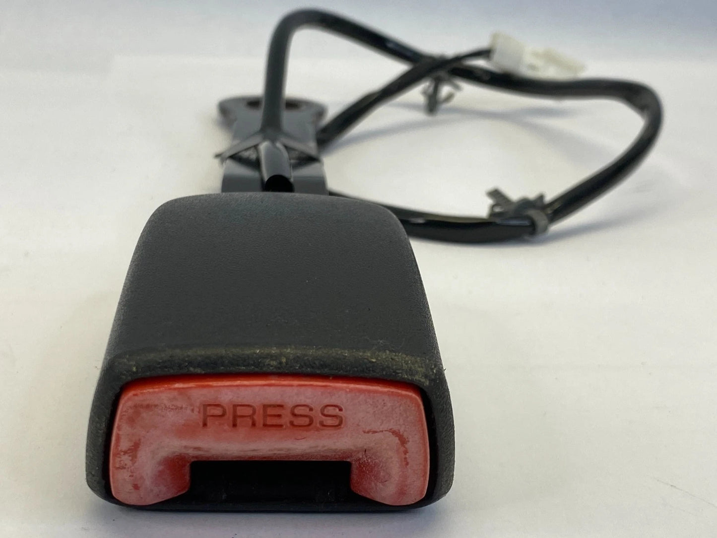 2011 2012 NISSAN ALTIMA FRONT RIGHT PASSENGER SEAT BELT BUCKLE RECEPTACLE OEM