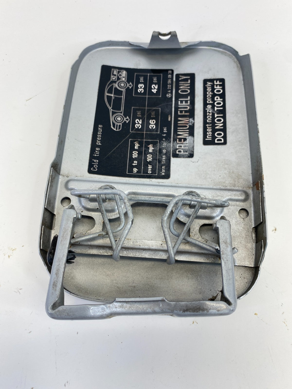 1998-2002 Mercedes-Benz E430 Fuel Filler Tank Door Gas Lid Cover A2105840839