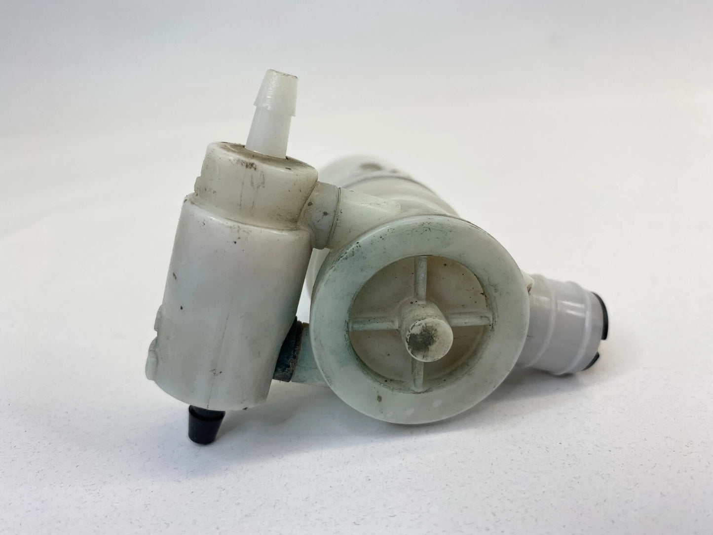2010 2011 2012 LINCOLN MKT WINDSHIELD WIPER WASHER PUMP OEM
