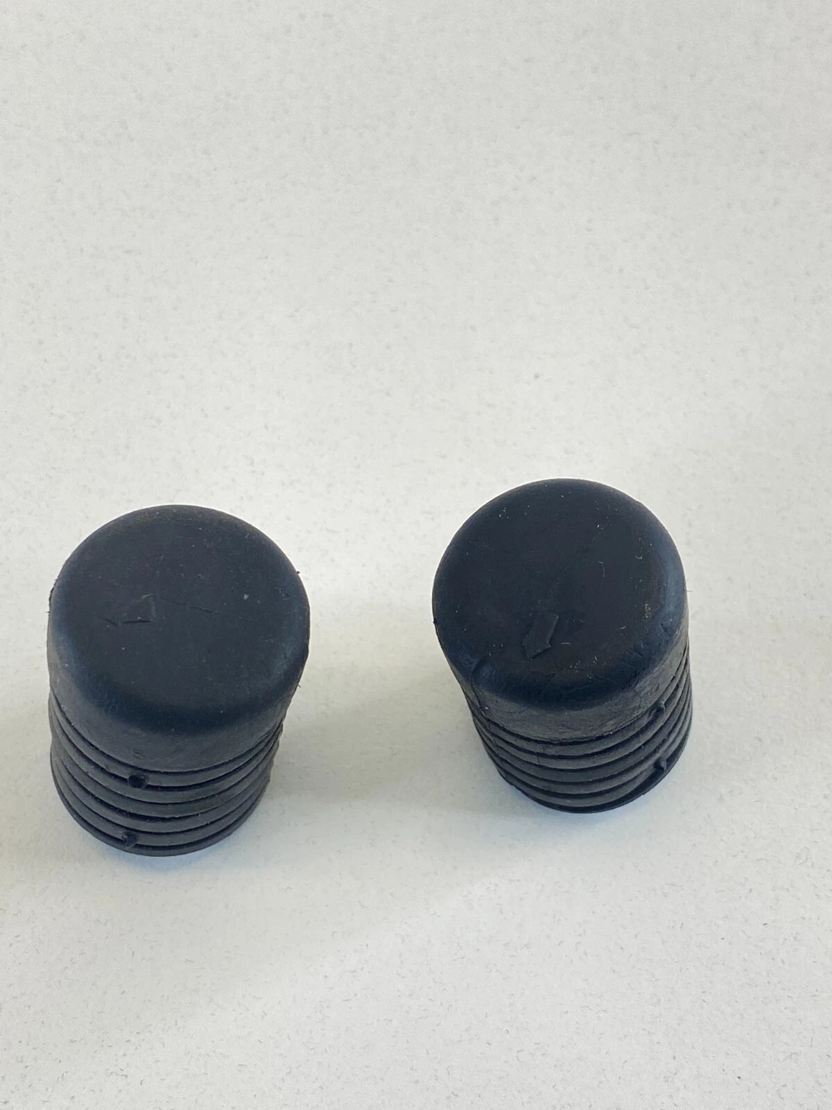 2001-2016 HYUNDAI ELANTRA FRONT HOOD ADJUSMENT RUBBER BUMPER STOP SET PAIR OEM