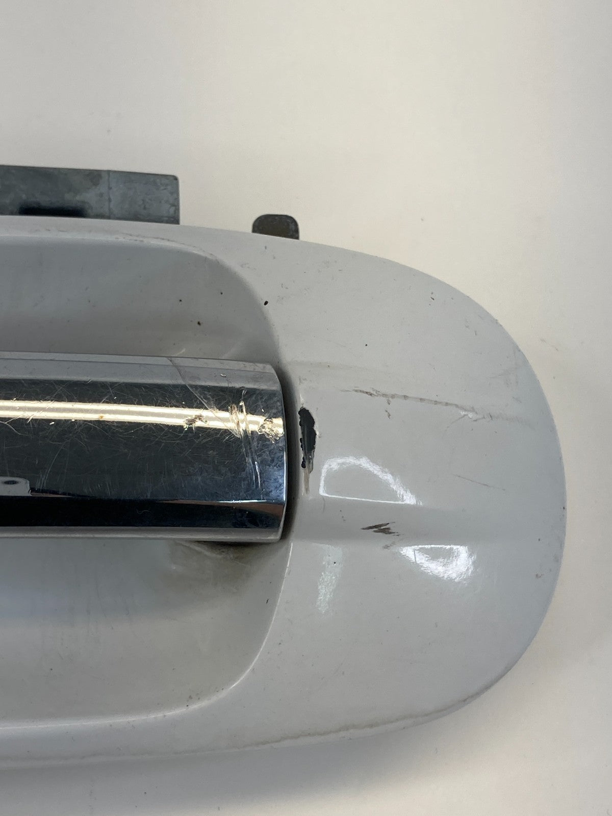 2003 2004 Lincoln Navigator Rear Left Side Exterior Door Handle 2L14-7826601