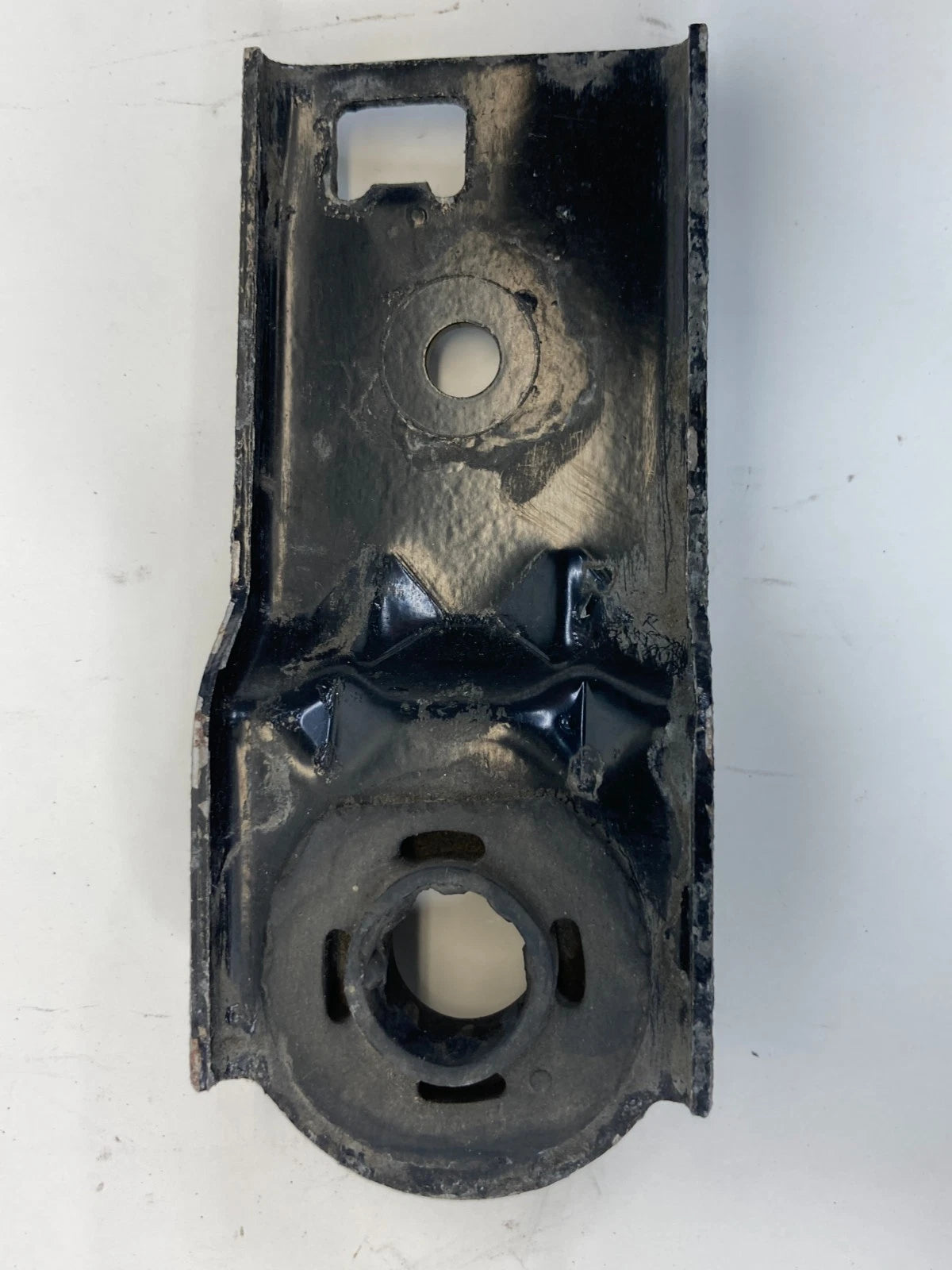 1998-2002 LINCOLN TOWN CAR MOUNT RADIATOR UPPER BRACKET MOUNT PAIR SET