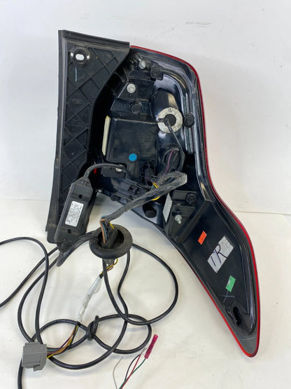 2016-2019 Ford Explorer Police Interceptor Utility Right Taillight Taillamp OEM