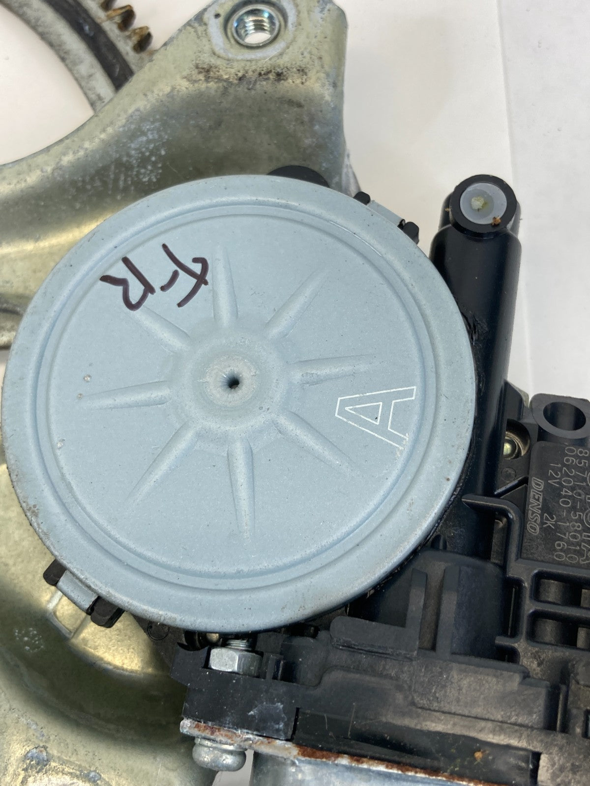 2005-2010 Scion tC Front Right Passenger Power Window Motor Regulator 8571058010