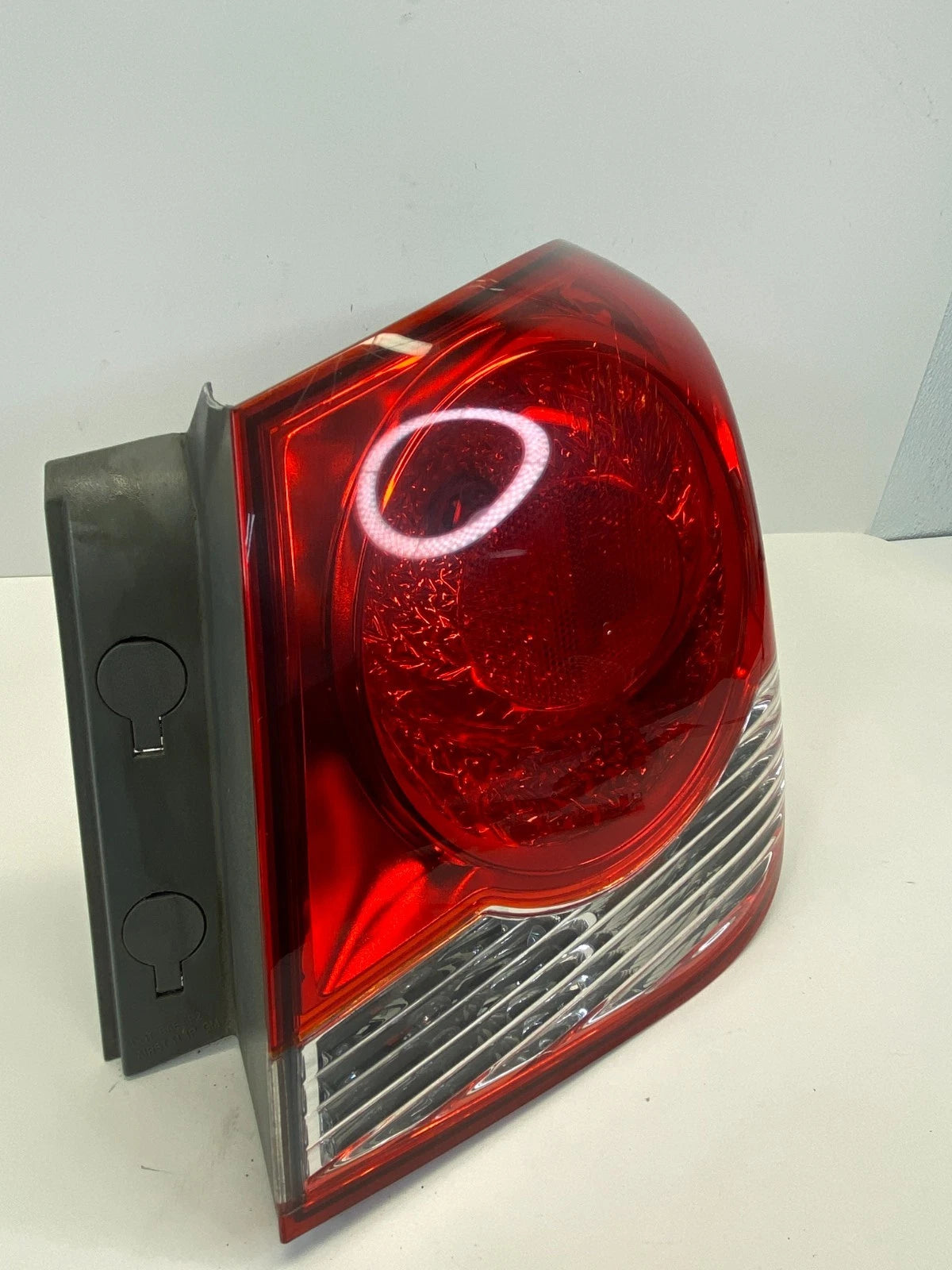 2011-2016 CHEVROLET CRUZE RIGHT PASSENGER OUTER TAIL LIGHT TAILLIGHT LAMP ASSY