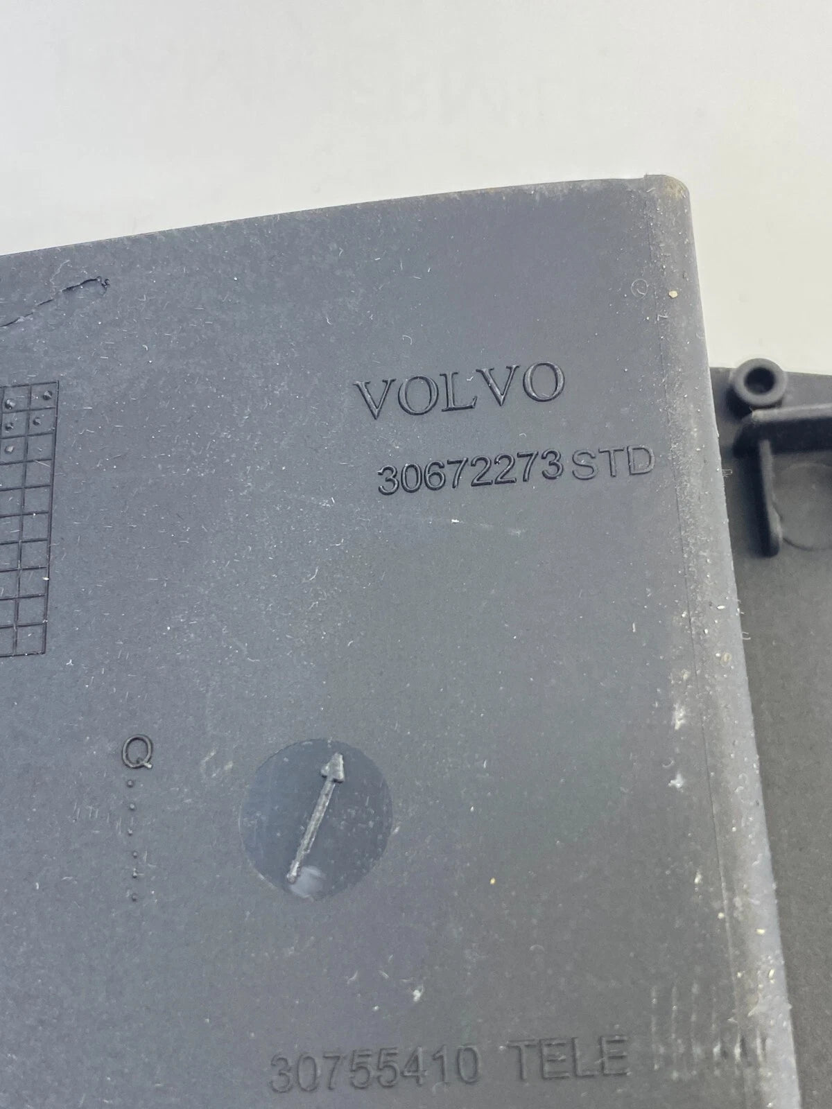 2008-2016 VOLVO XC70 CENTER CONSOLE STORAGE RUBBER MAT INSERT 30755410 OEM