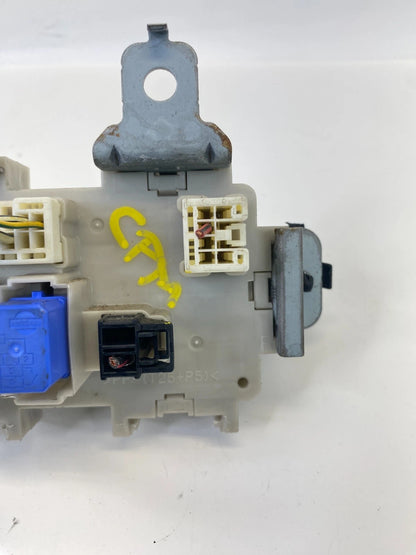 2003-2007 INFINITI G35 SEDAN INTERIOR DASH CABIN FUSE RELAY BOX OEM