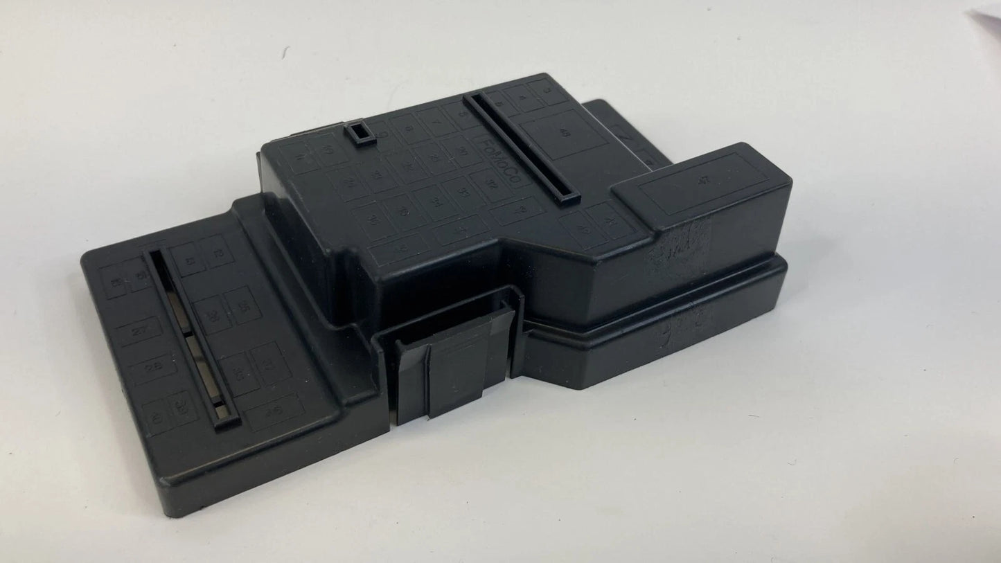 2006-2012 FORD FUSION UNDER HOOD ENGINE FUSE BOX COVER TOP LID 7L1T-14A003-BA