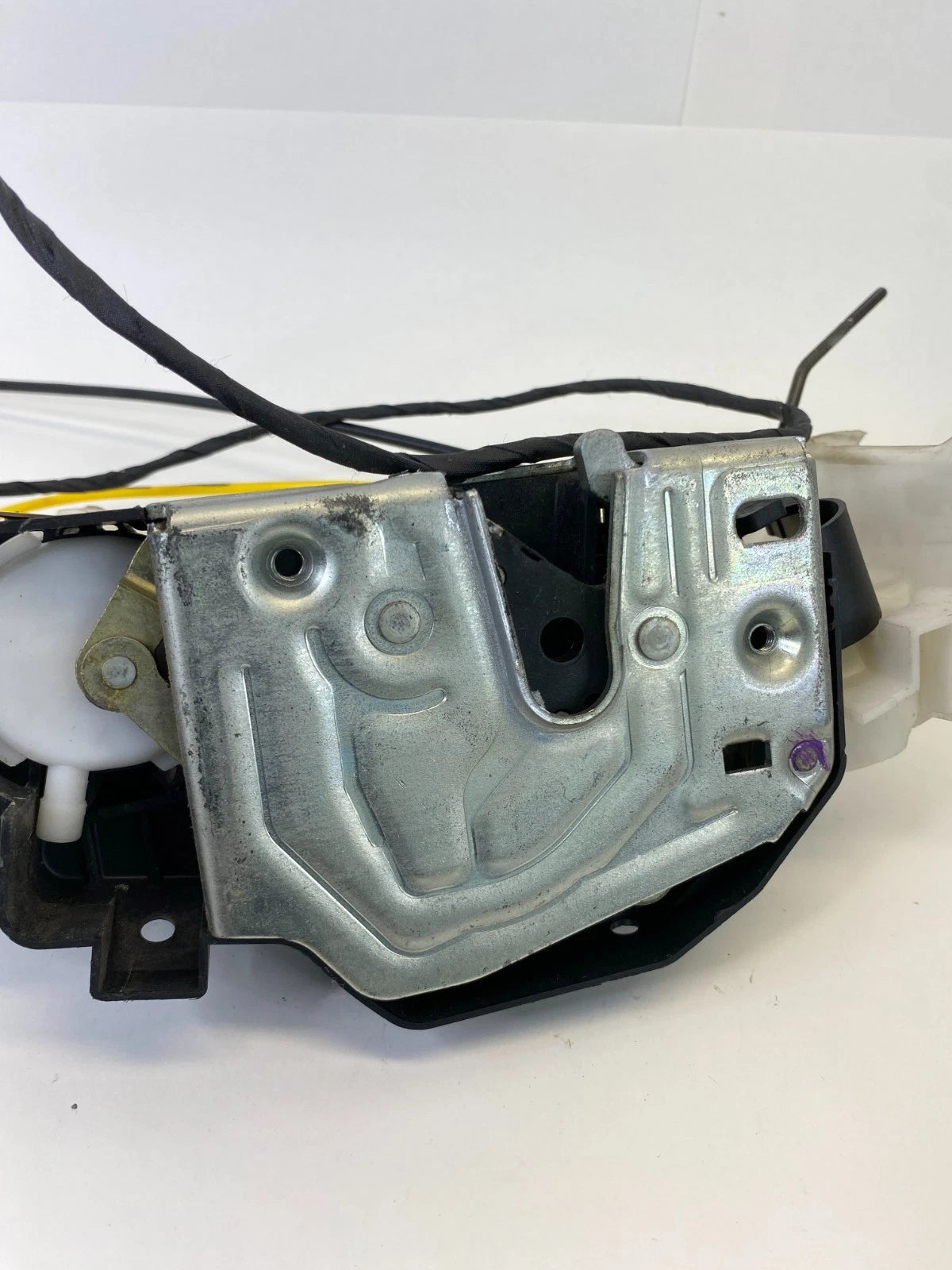 2000-2006 MERCEDES W220 S430 FRONT RIGHT DOOR LATCH ACTUATOR OEM 2207208035
