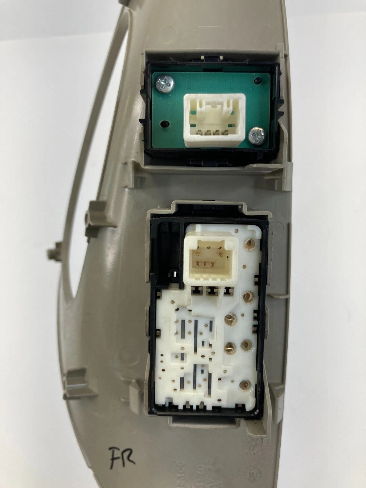 10 11 TOYOTA CAMRY FRONT RIGHT DOOR LOCK & WINDOW SWITCH W/ BEZEL 74231-06300