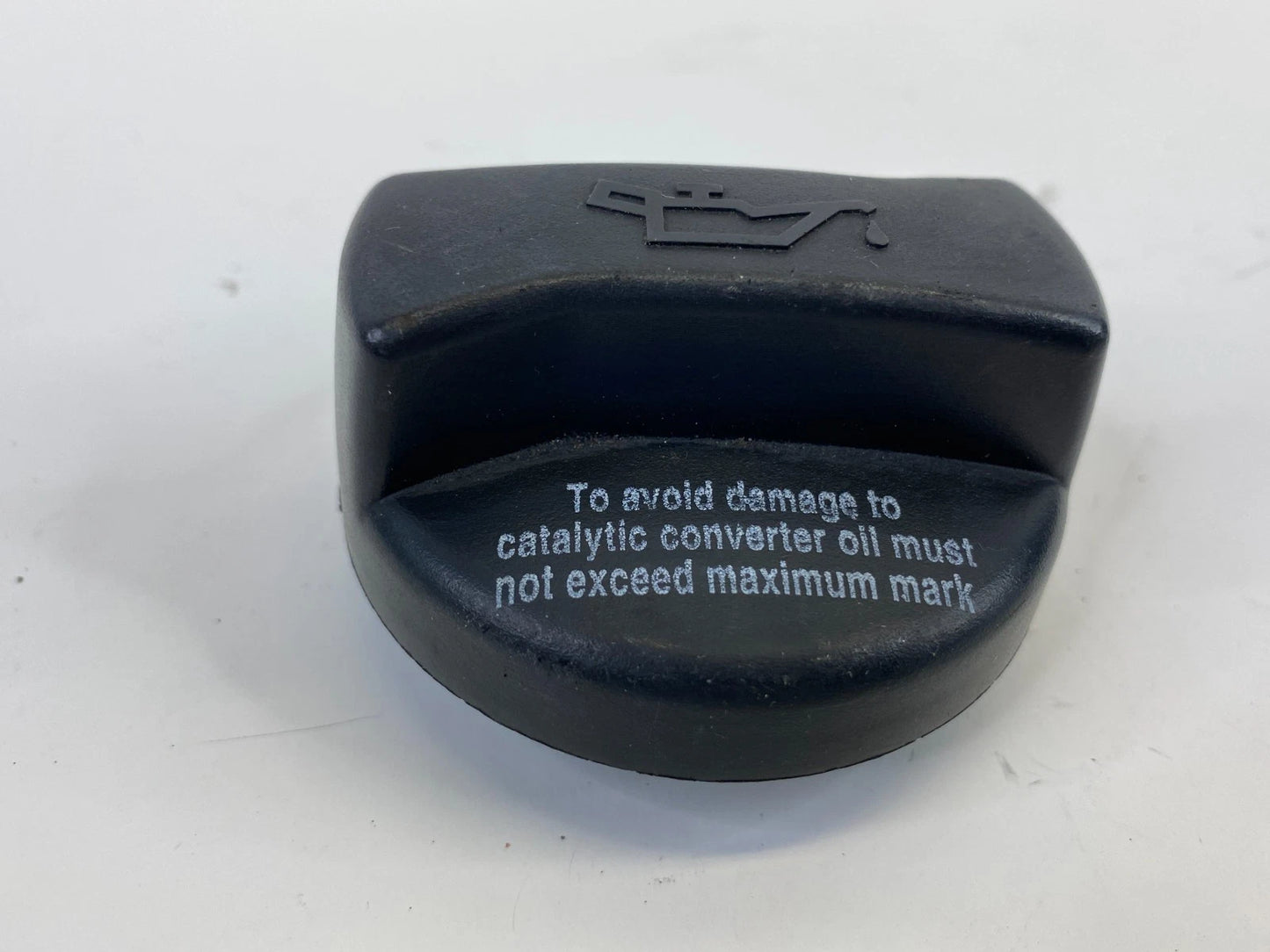 1998-2014 VOLKSWAGEN BEETLE 2.0L L4 ENGINE OIL FILLER CAP LID COVER OEM