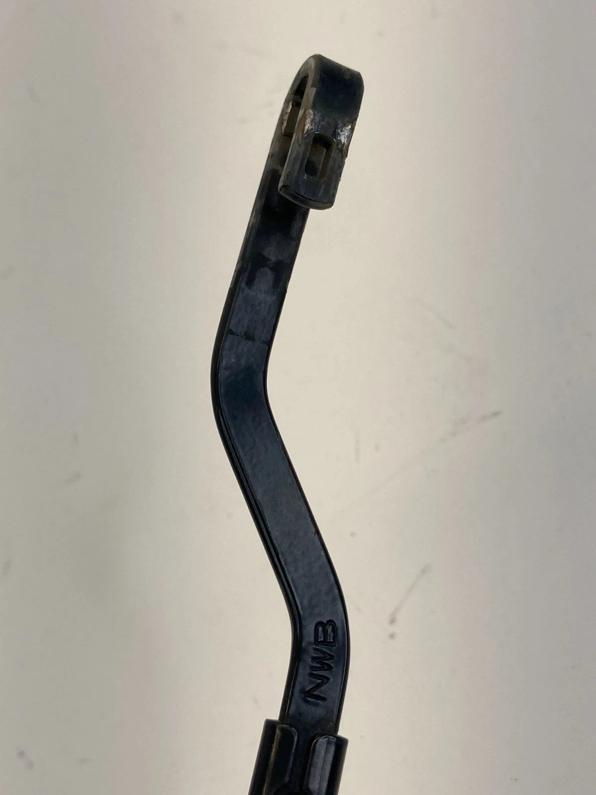 2006-2010 DODGE CHARGER FRONT LEFT & RIGHT WINDSHIELD WIPER ARM PAIR SET OEM