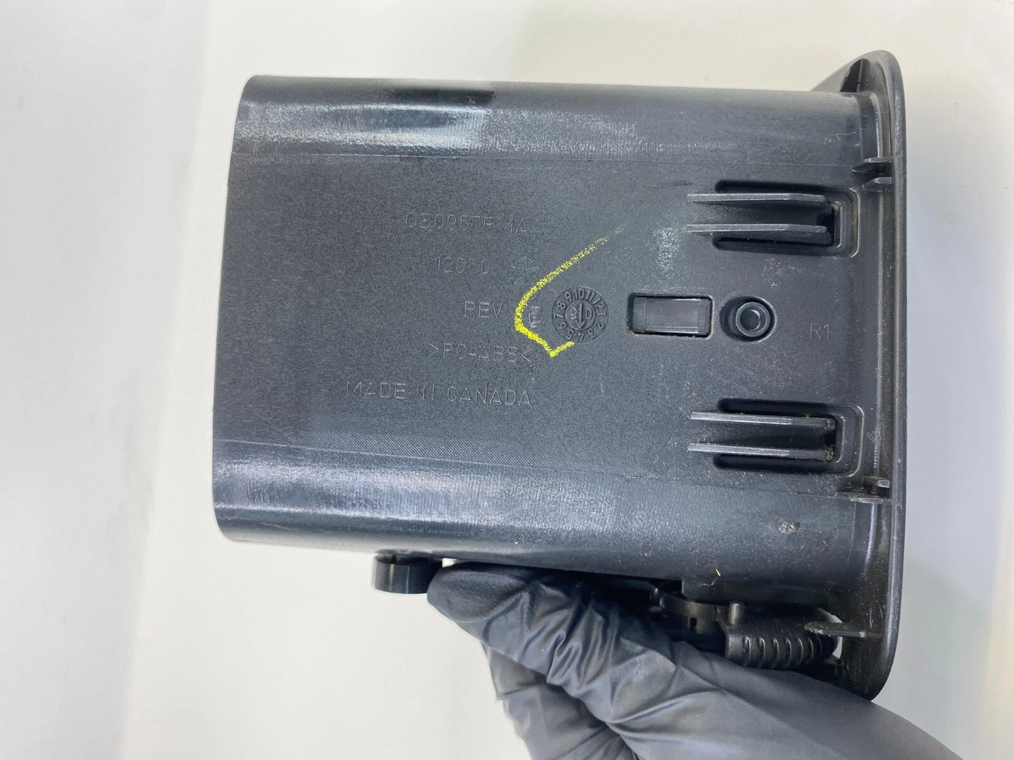 2004-2007 CHRYSLER TOWN & COUNTRY RIGHT SIDE DASH AC AIR VENT 0S095TRMAA OEM