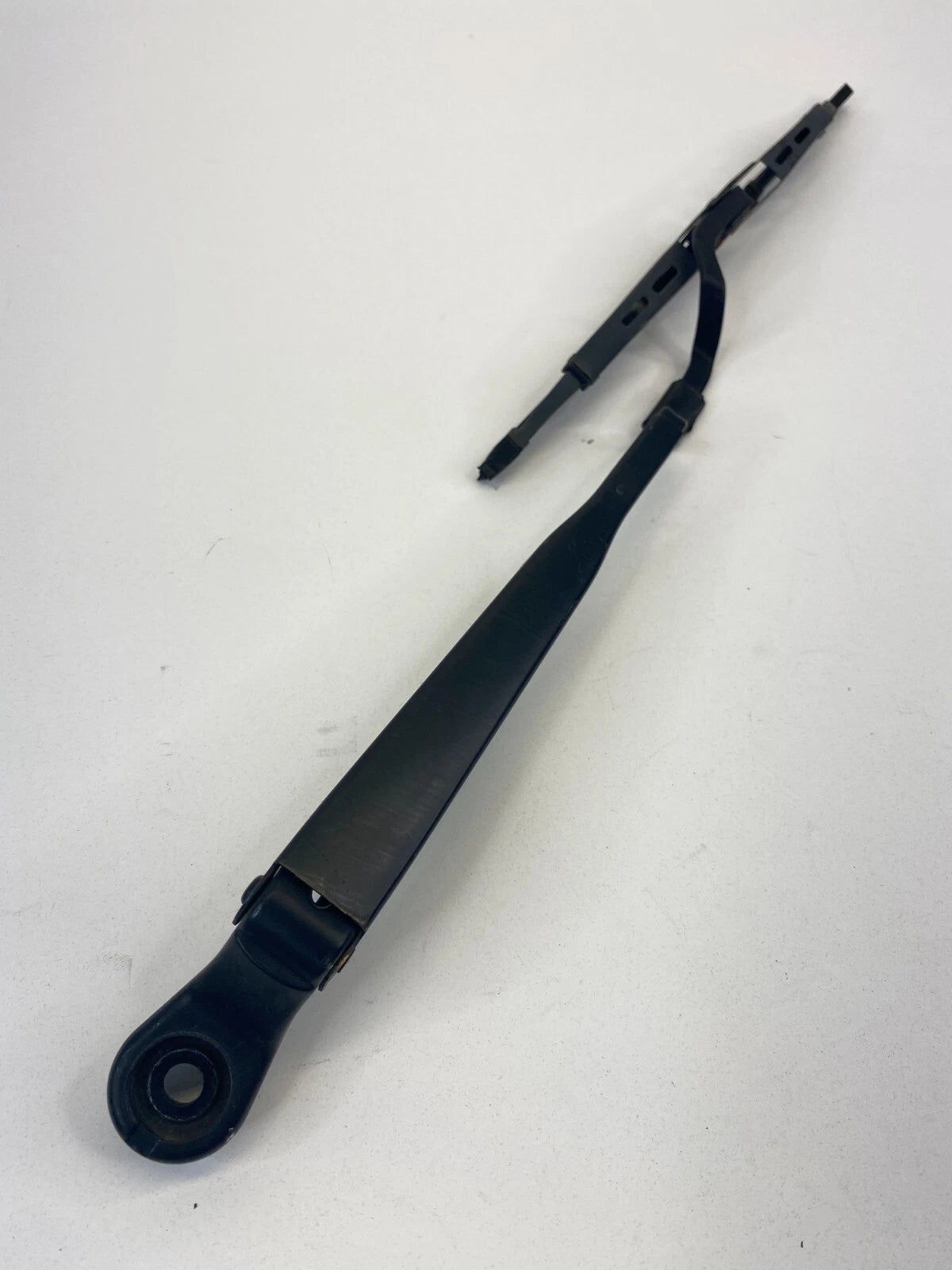 2001 2002 2003 INFINITI QX4 REAR TAILGATE WINDSHIELD WIPER ARM & WIPER SHADE